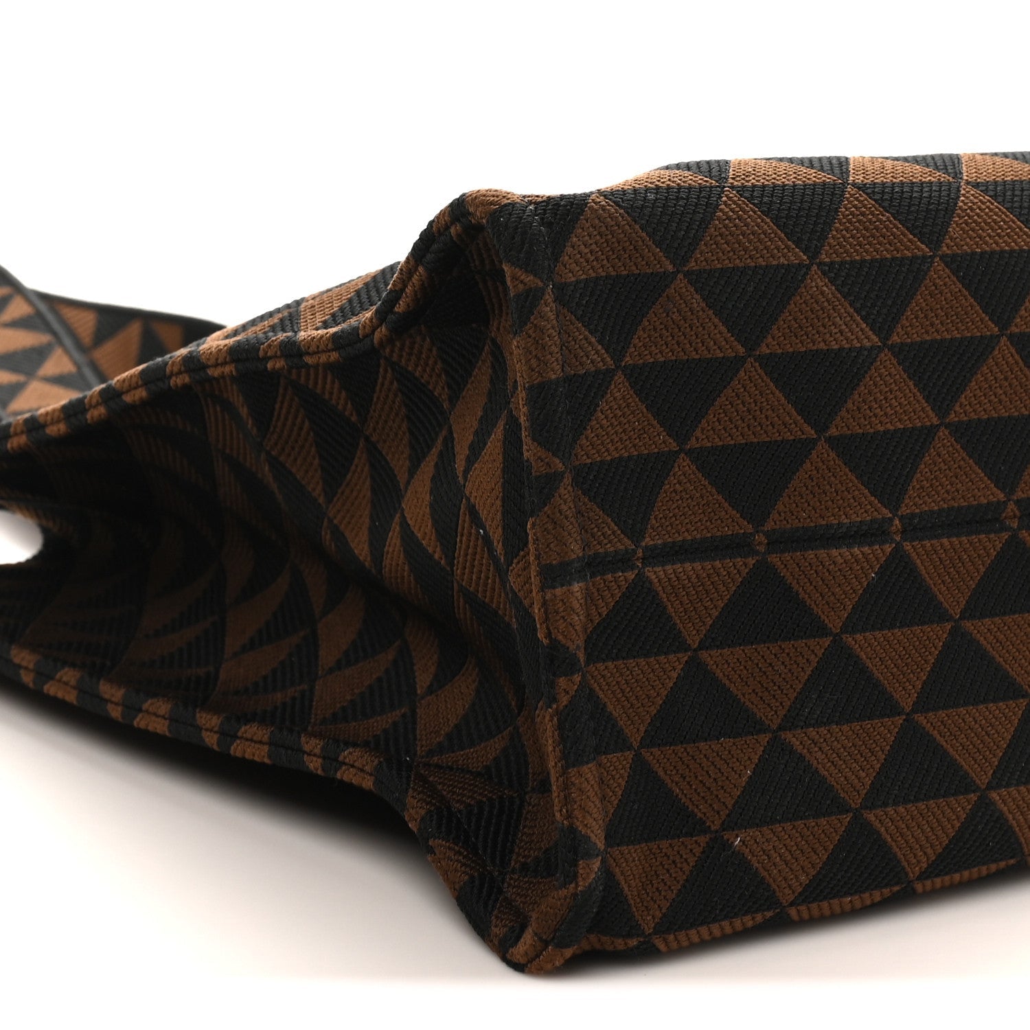 Jacquard Saffiano Triangolo Symbole Embroidered Shopping Tote Black Brucia