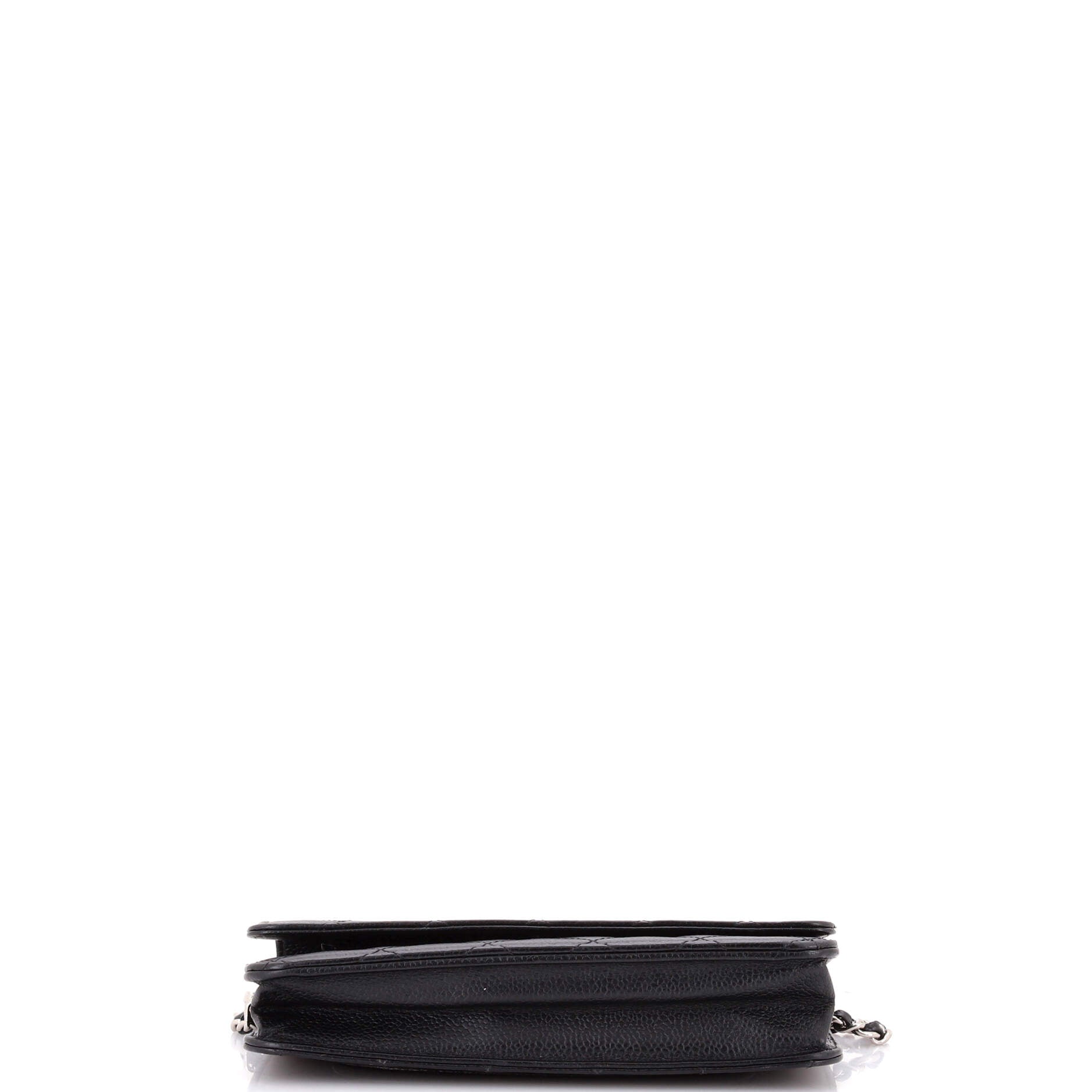 Wallet on Chain Quilted Caviar