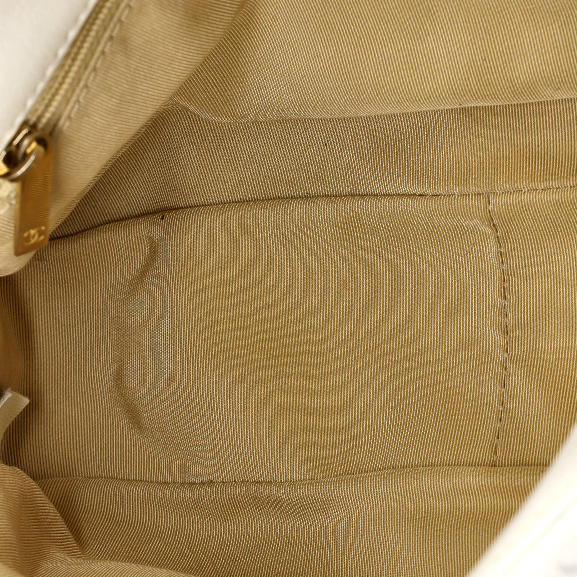 19 Flap Bag Quilted Leather Medium