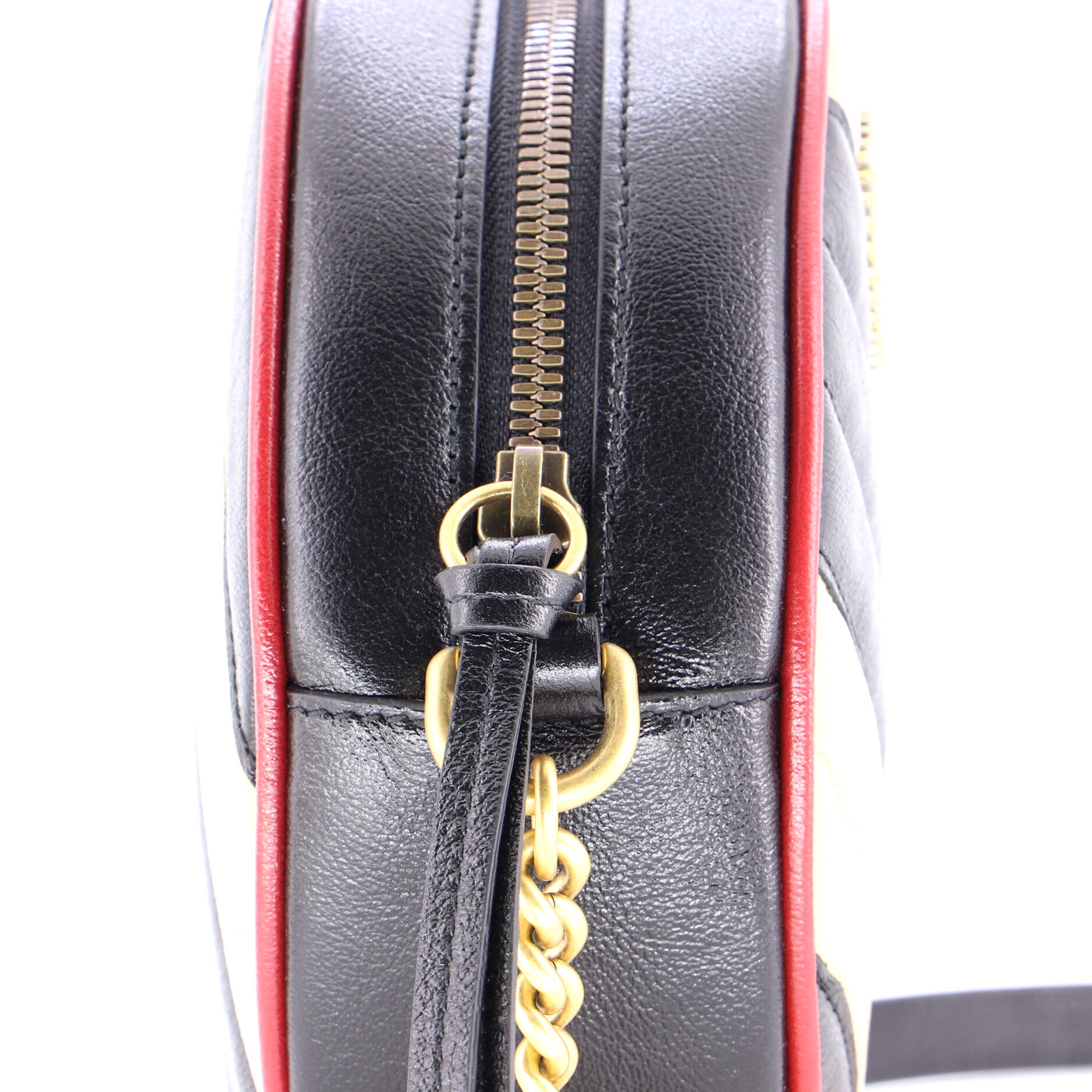 GG Marmont Round Shoulder Bag Diagonal Quilted Leather Mini