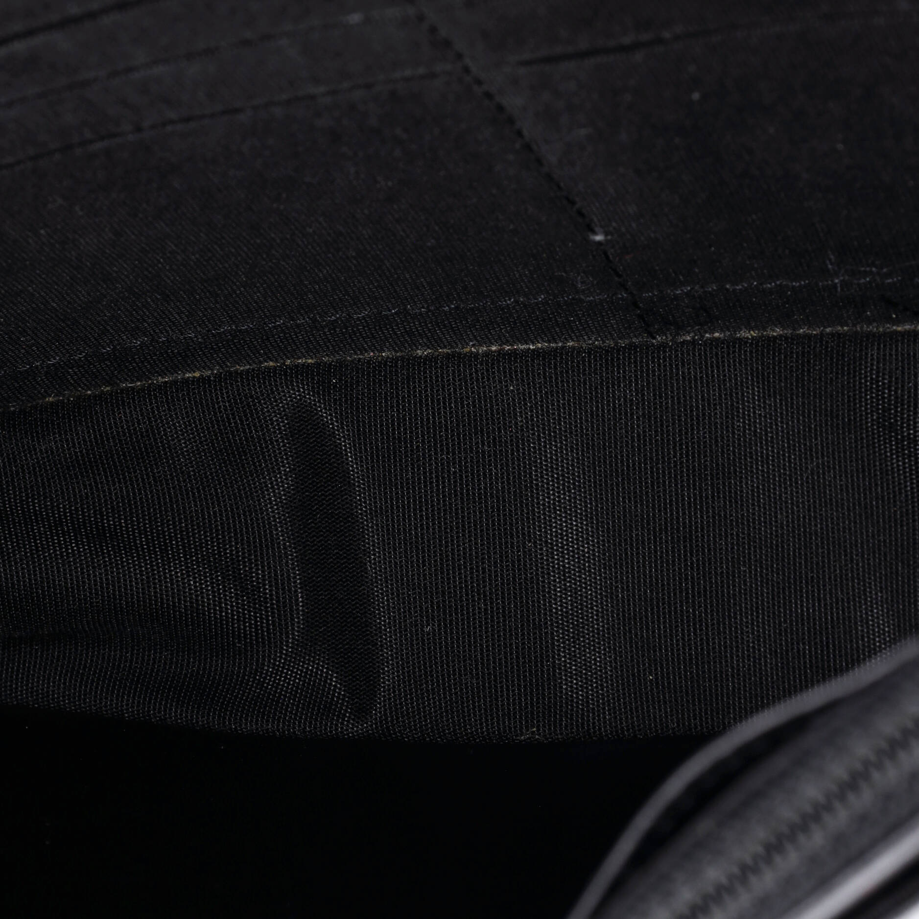 Boy Wallet on Chain Quilted Caviar