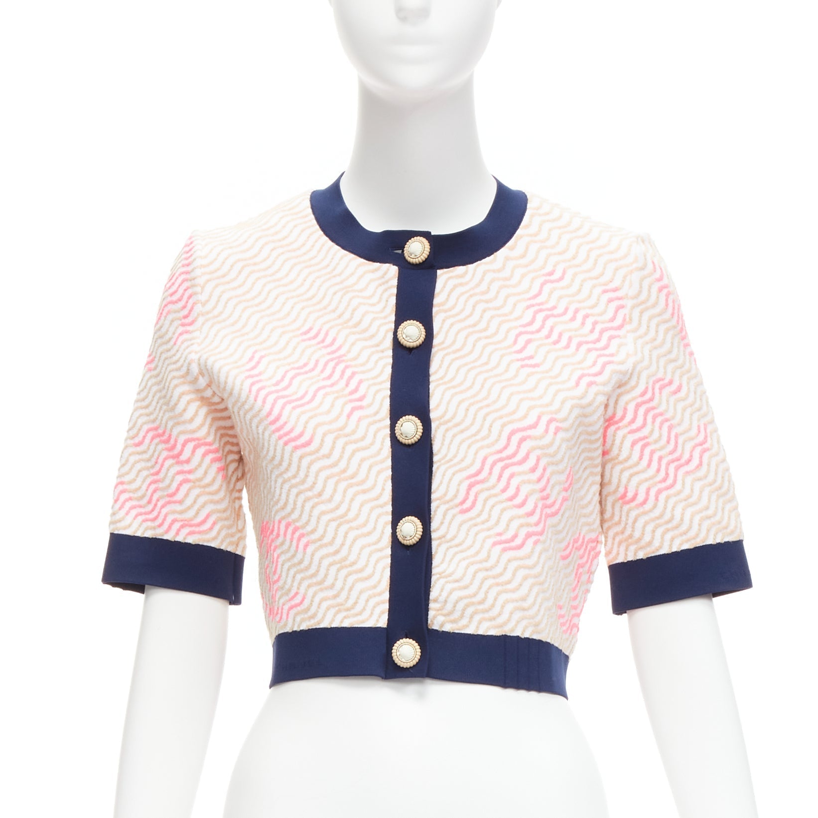 Women's Chanel applique logo twirl seashell button cropped cardigan