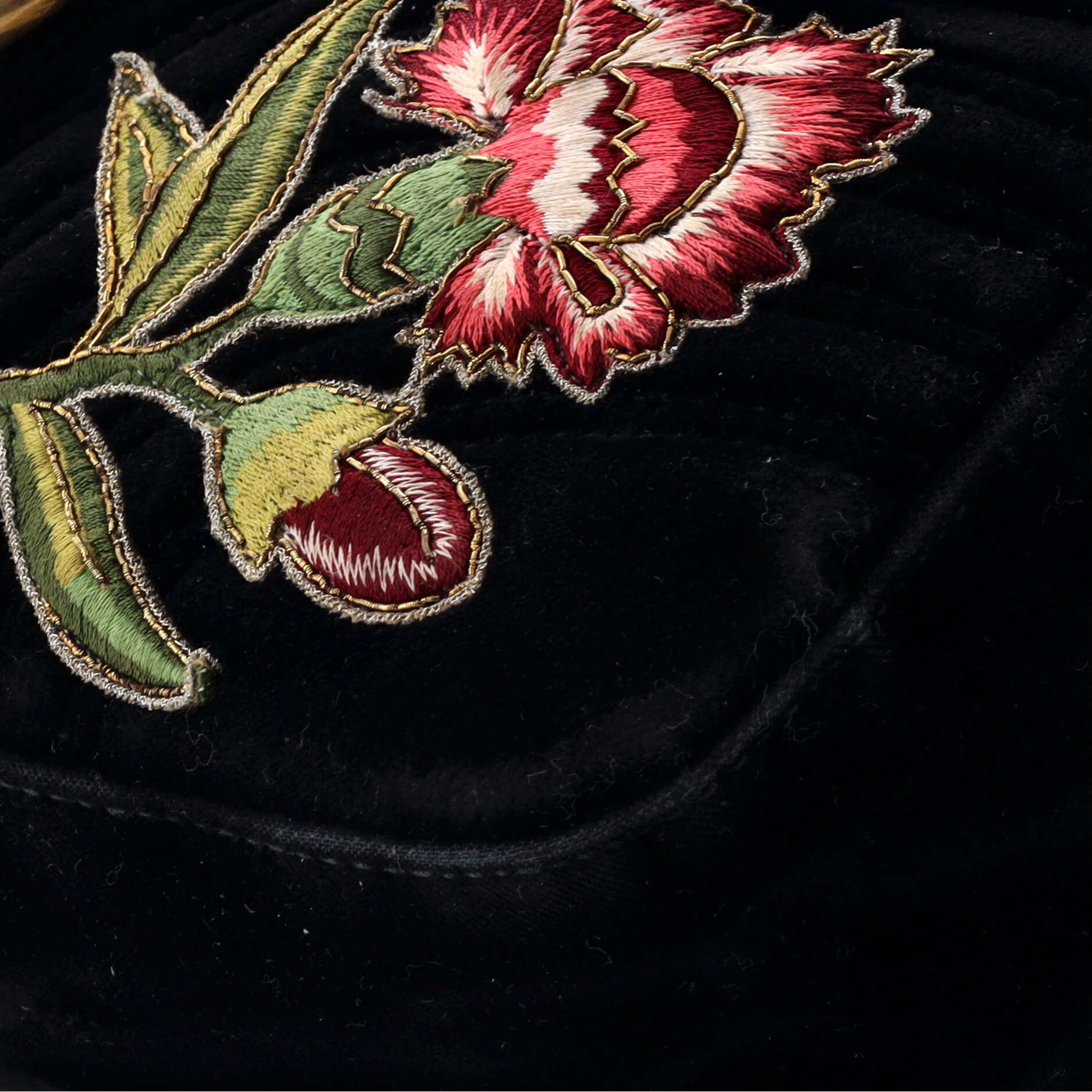 GG Marmont Flap Bag Embroidered Matelasse Velvet Medium