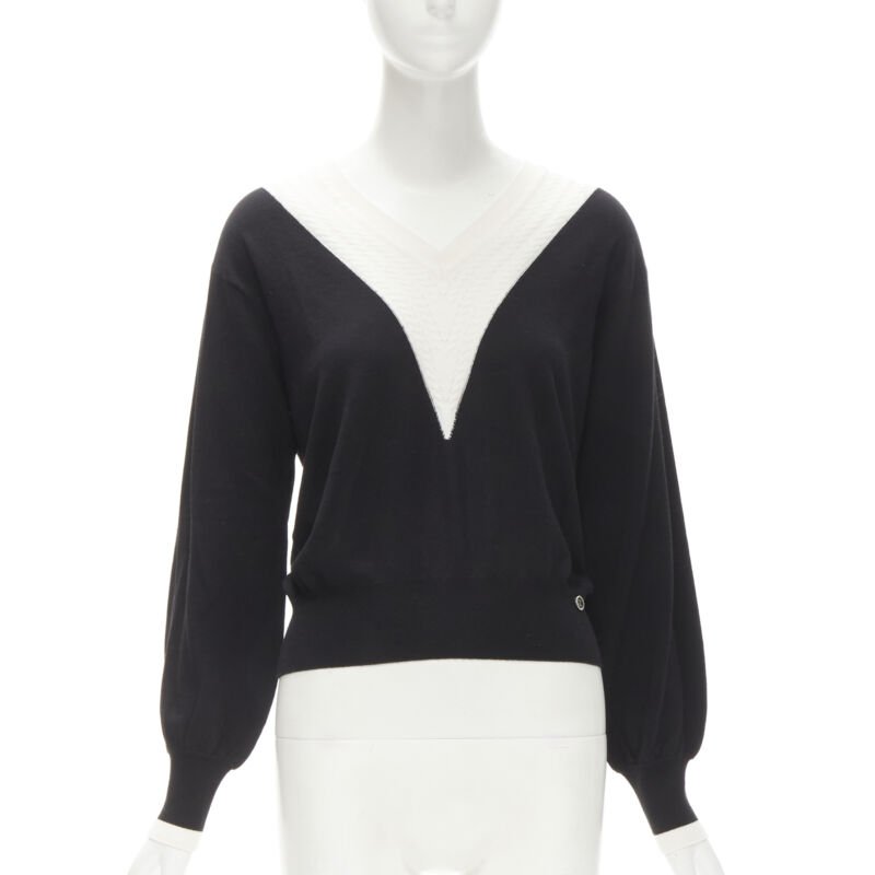 Women's Chanel wool cable knit varsity collar CC charm sweater