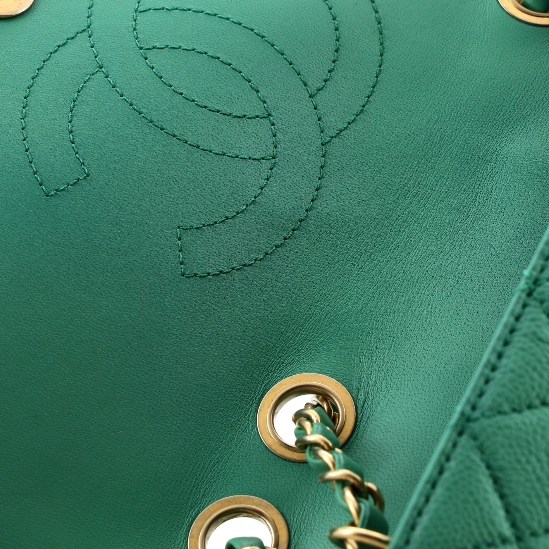 Filigree Flap Bag Quilted Caviar Medium
