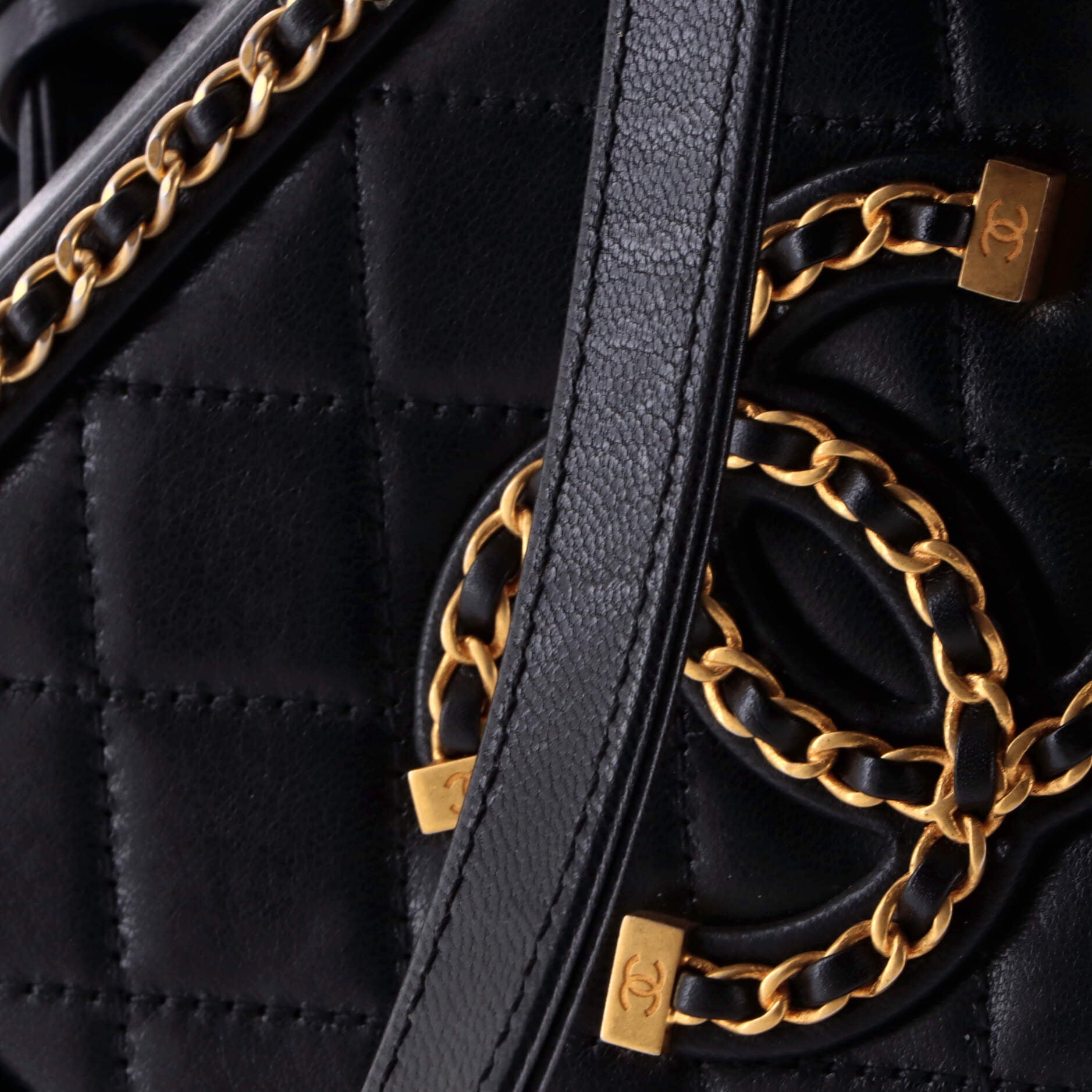 Filigree Vanity Case Quilted Goatskin with Chain Detail Small