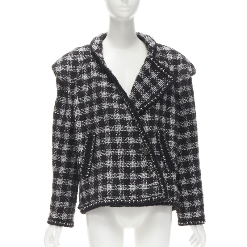 Women's Chanel Tweed asymmetric collar jacket