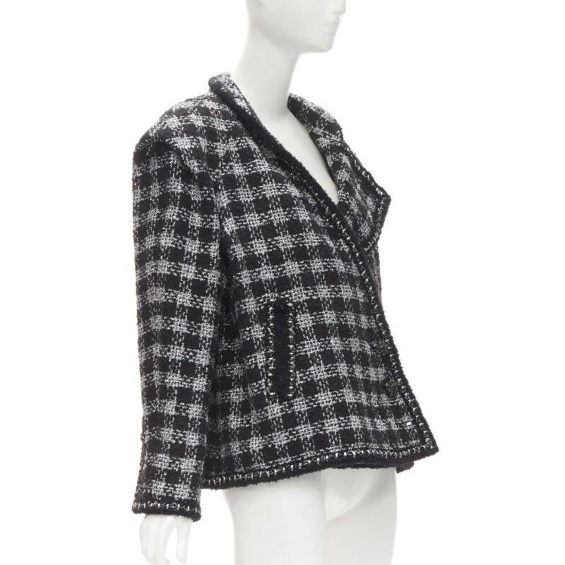Women's Chanel Tweed asymmetric collar jacket