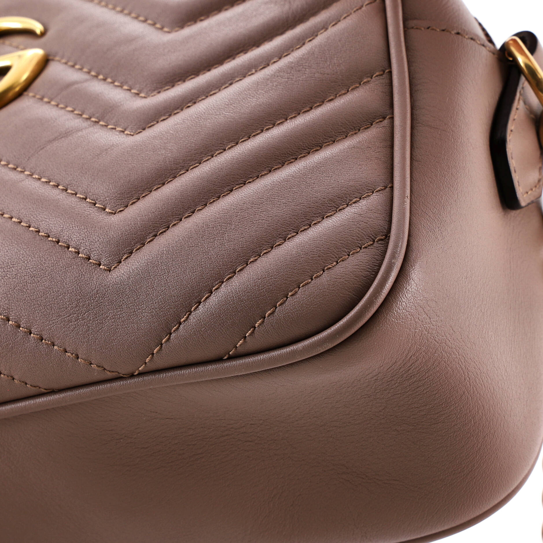 GG Marmont Shoulder Bag Matelasse Leather Small