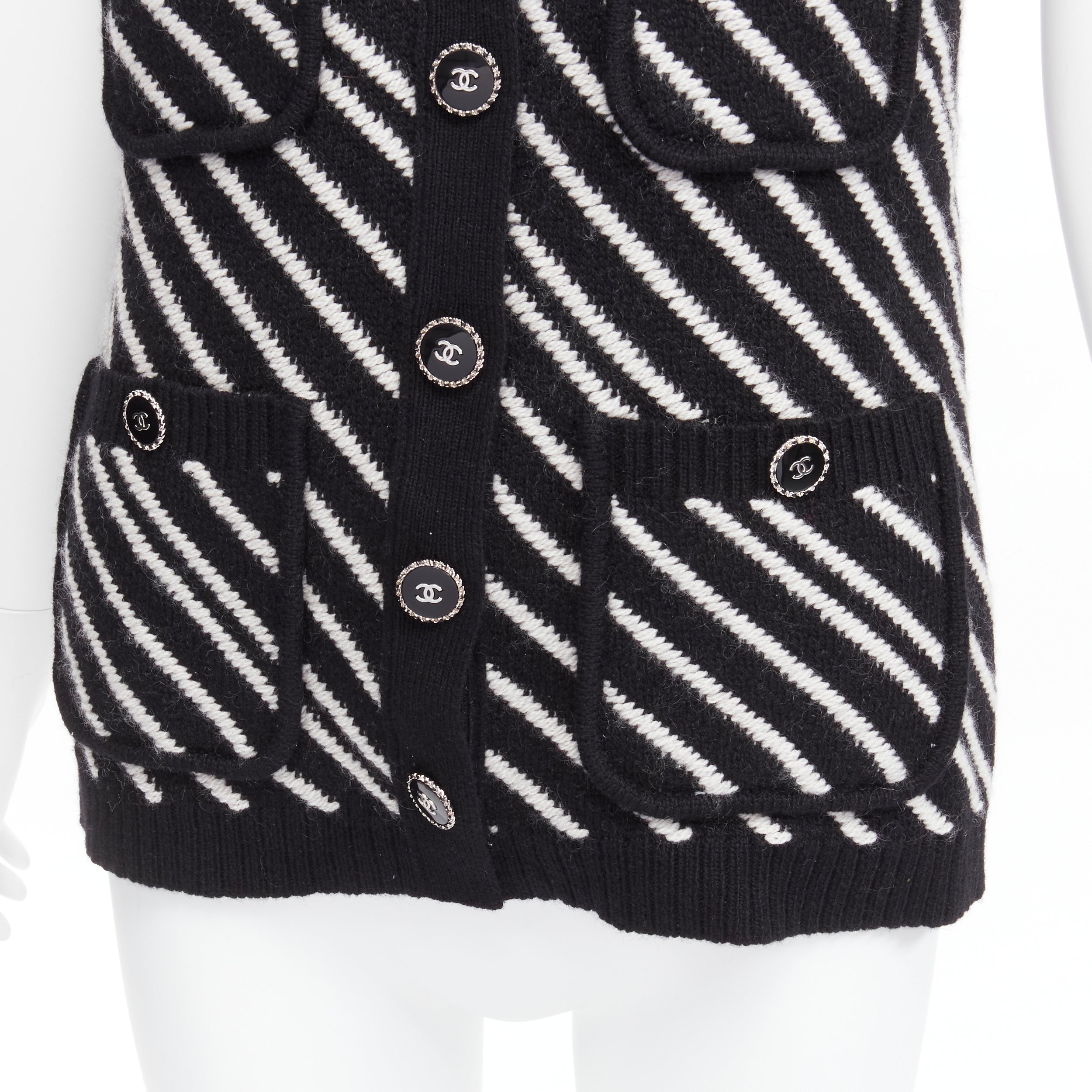 Women's Chanel cashmere graphic stripes pocket vest jacket