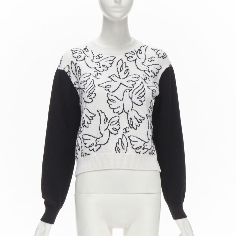 Women's Chanel cashmere Dove bird CC pullover sweater