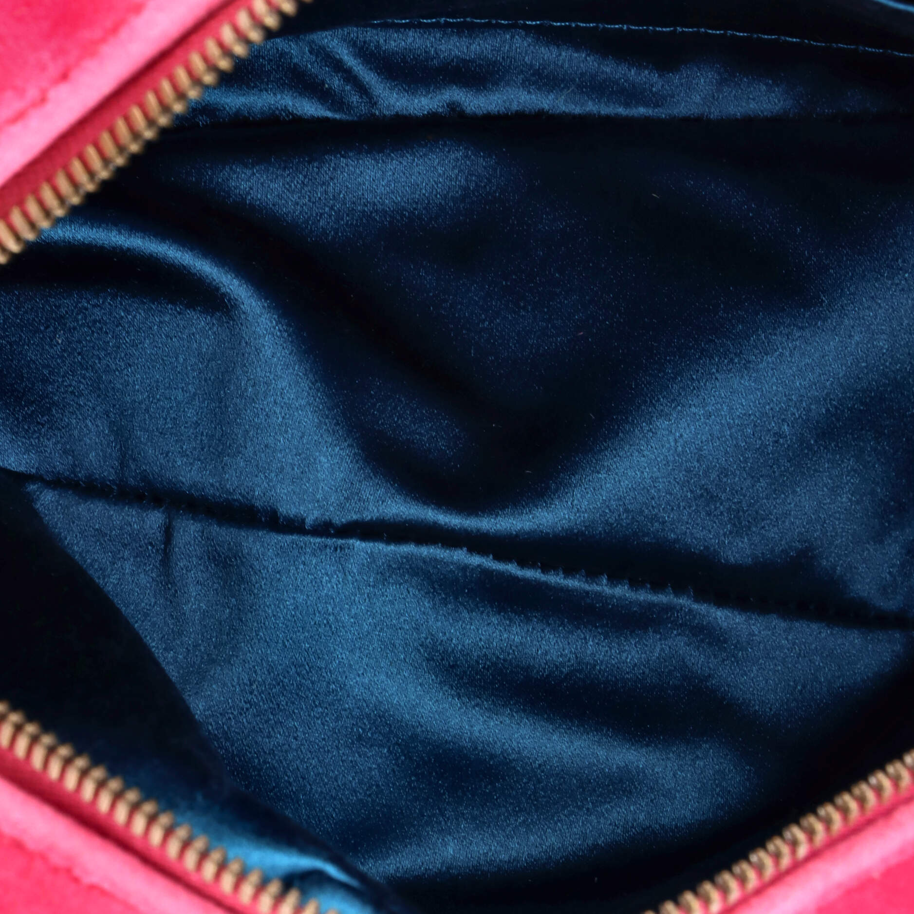 GG Marmont Shoulder Bag Matelasse Velvet Small