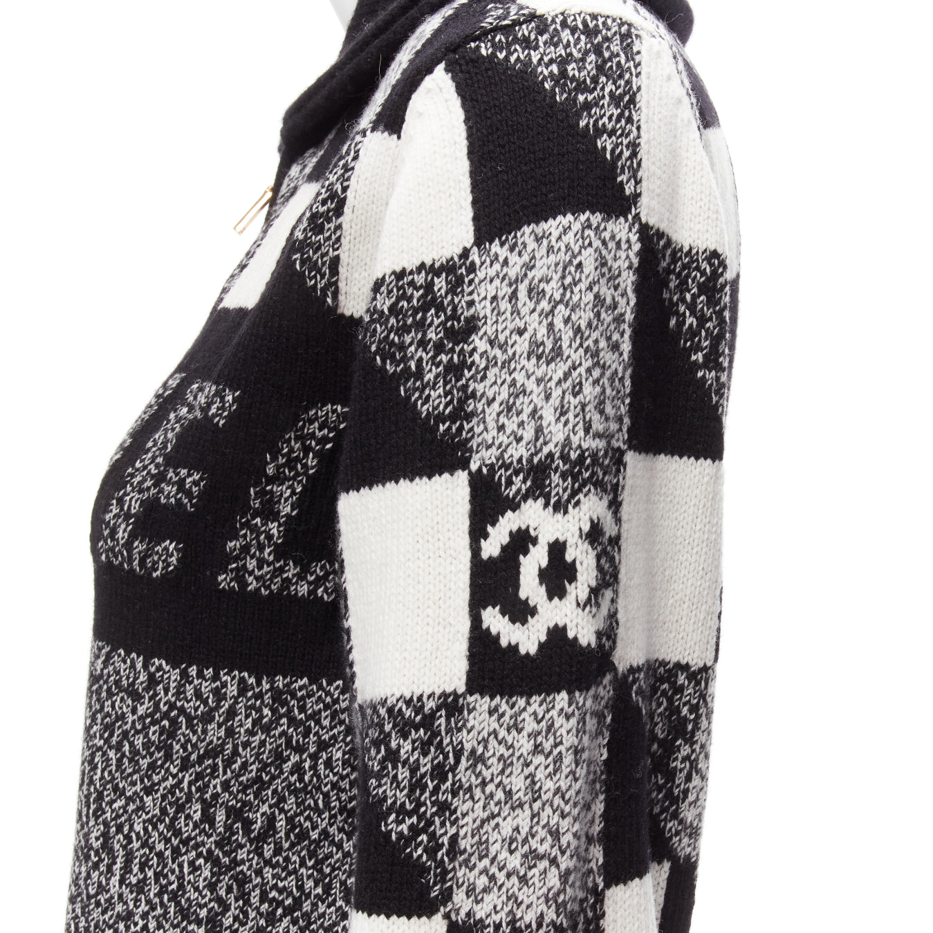 Women's Chanel Cashmere Graphic CC Logo Cardigan