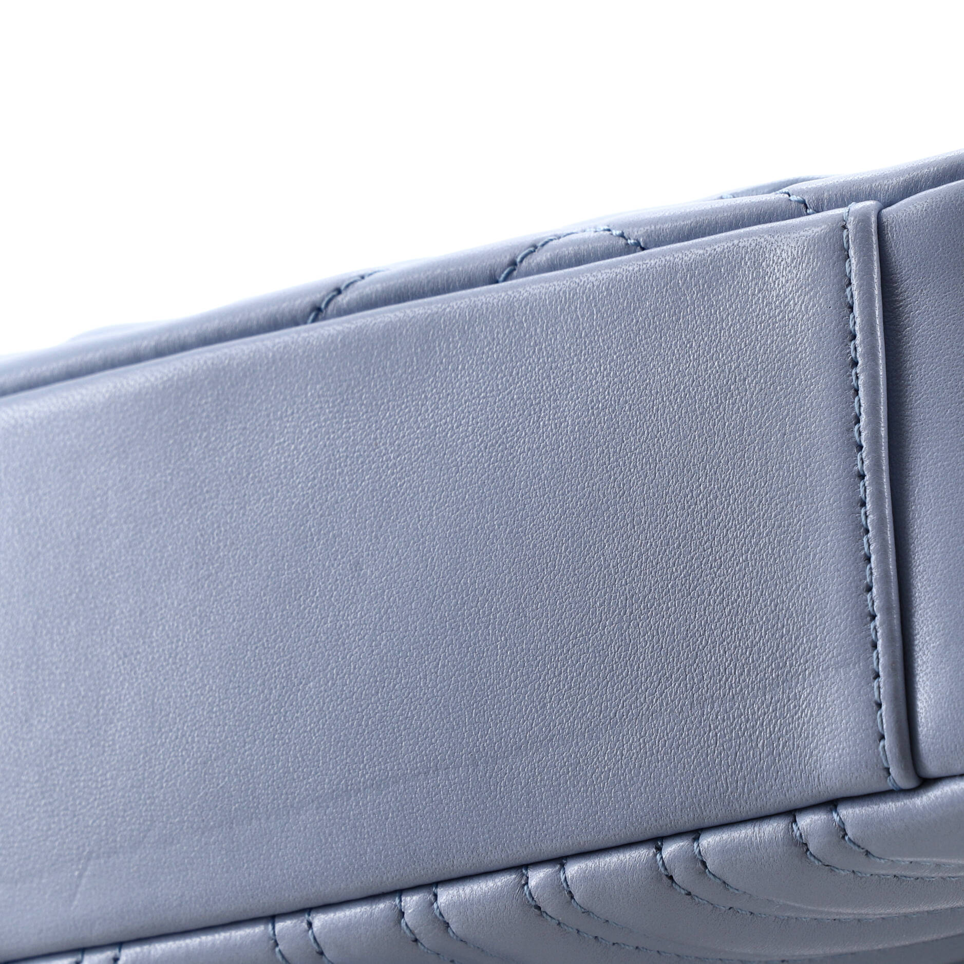 GG Marmont Flap Bag Matelasse Leather Medium