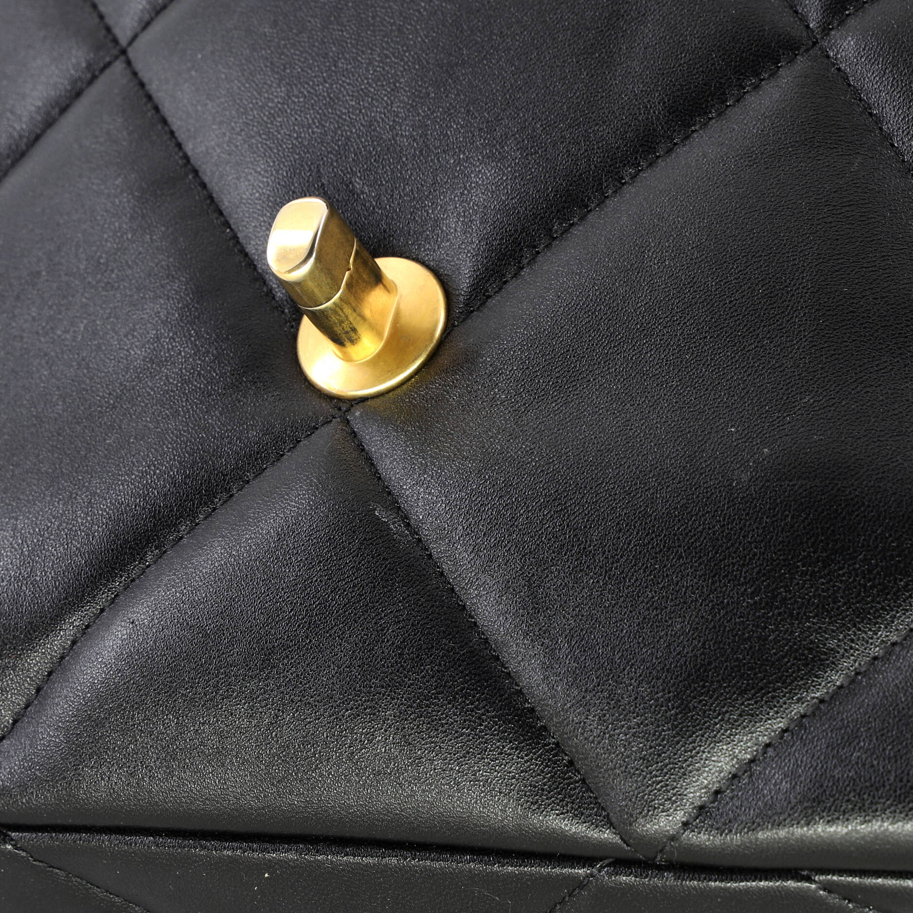 19 Flap Bag Quilted Leather Medium