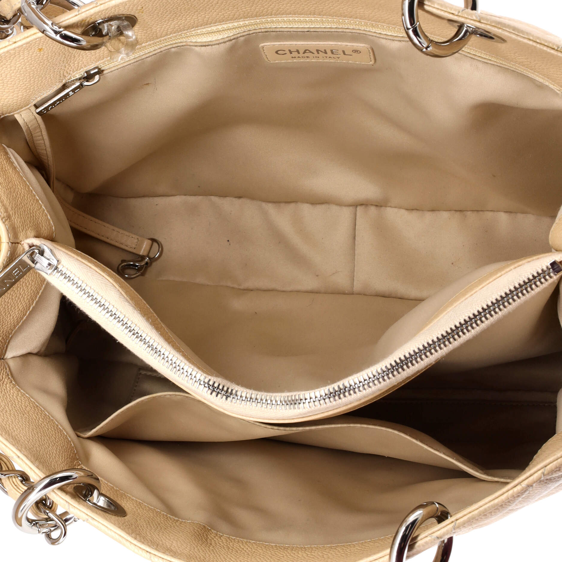 Grand Shopping Tote Quilted Caviar