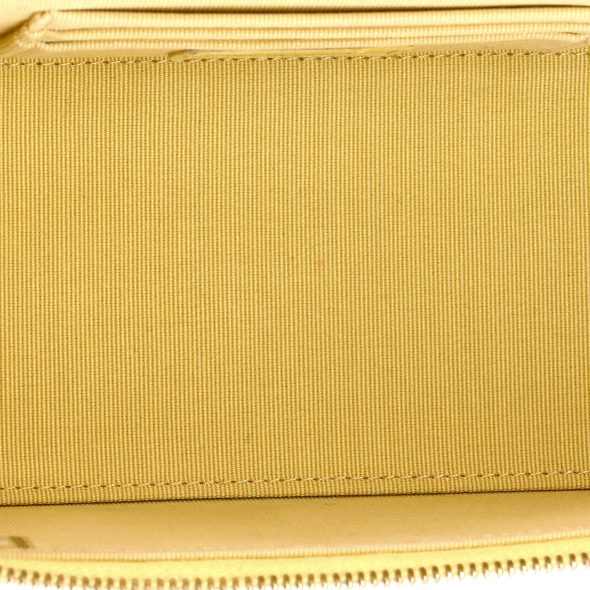 Classic Top Handle Vanity Case with Chain Quilted Lambskin Small