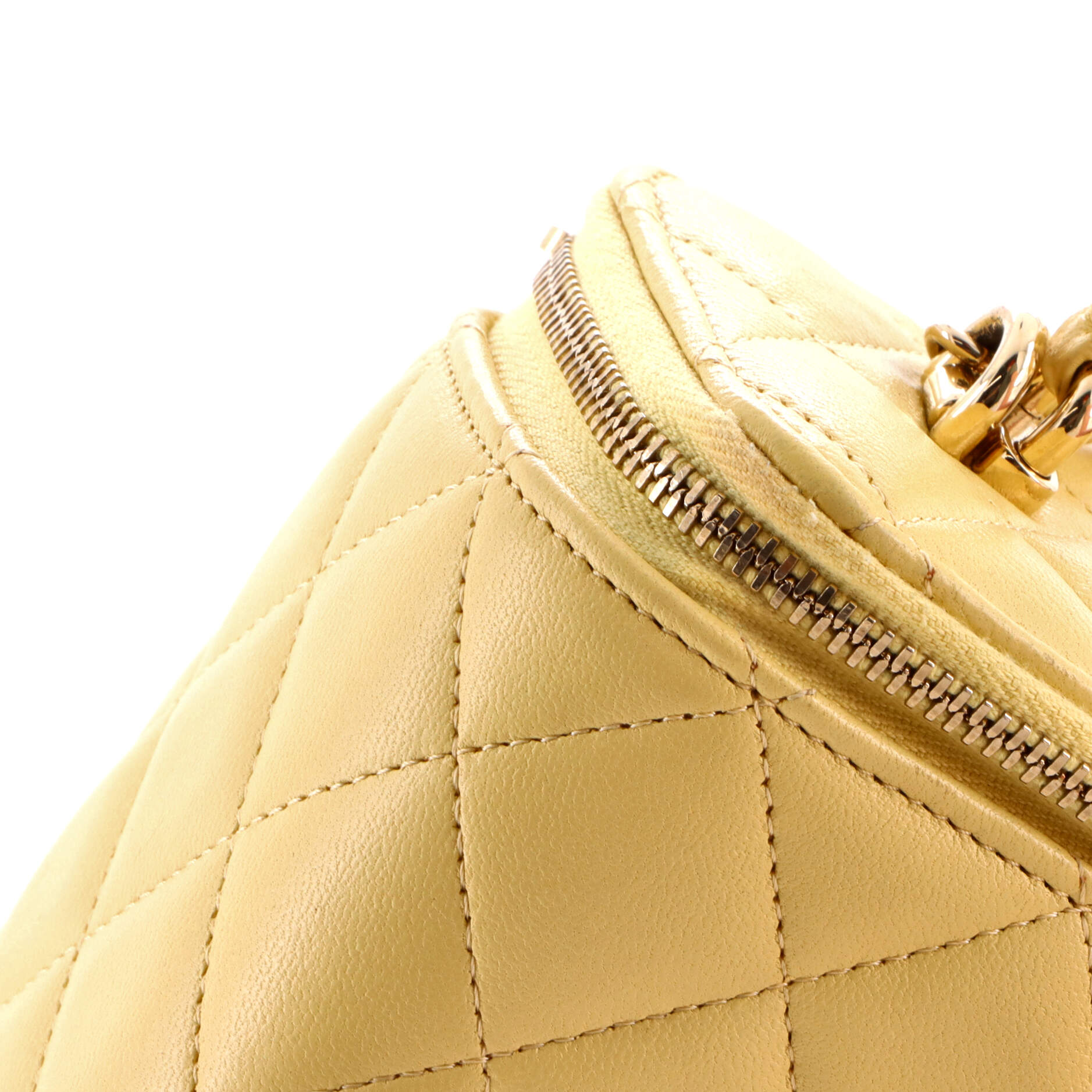 Classic Top Handle Vanity Case with Chain Quilted Lambskin Small