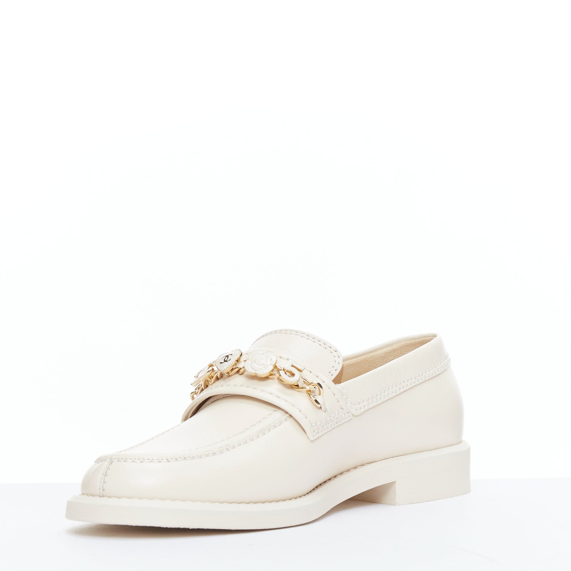 Women's Chanel CC Heart Flower Charm Chain Leather Loafers