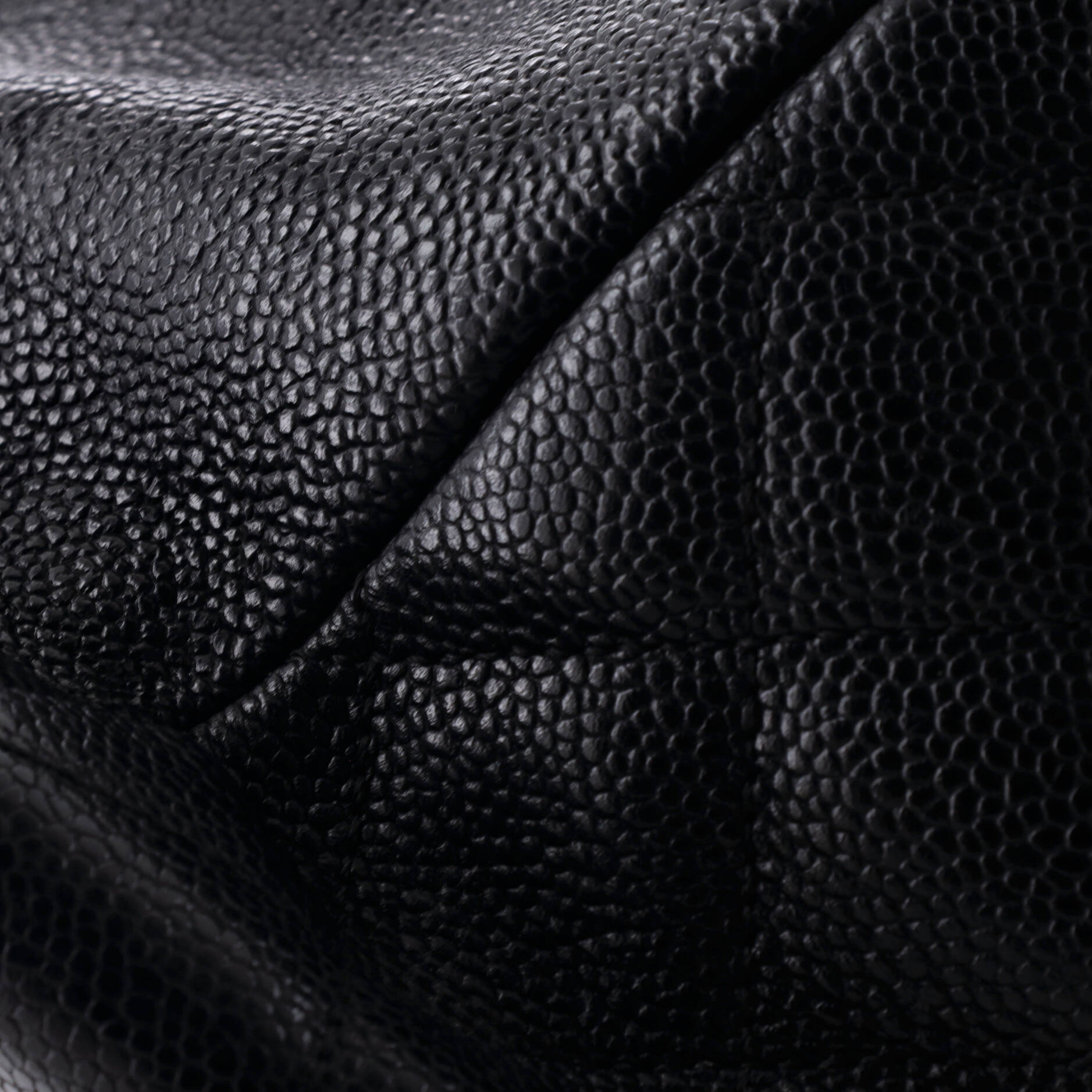 Grand Shopping Tote Quilted Caviar
