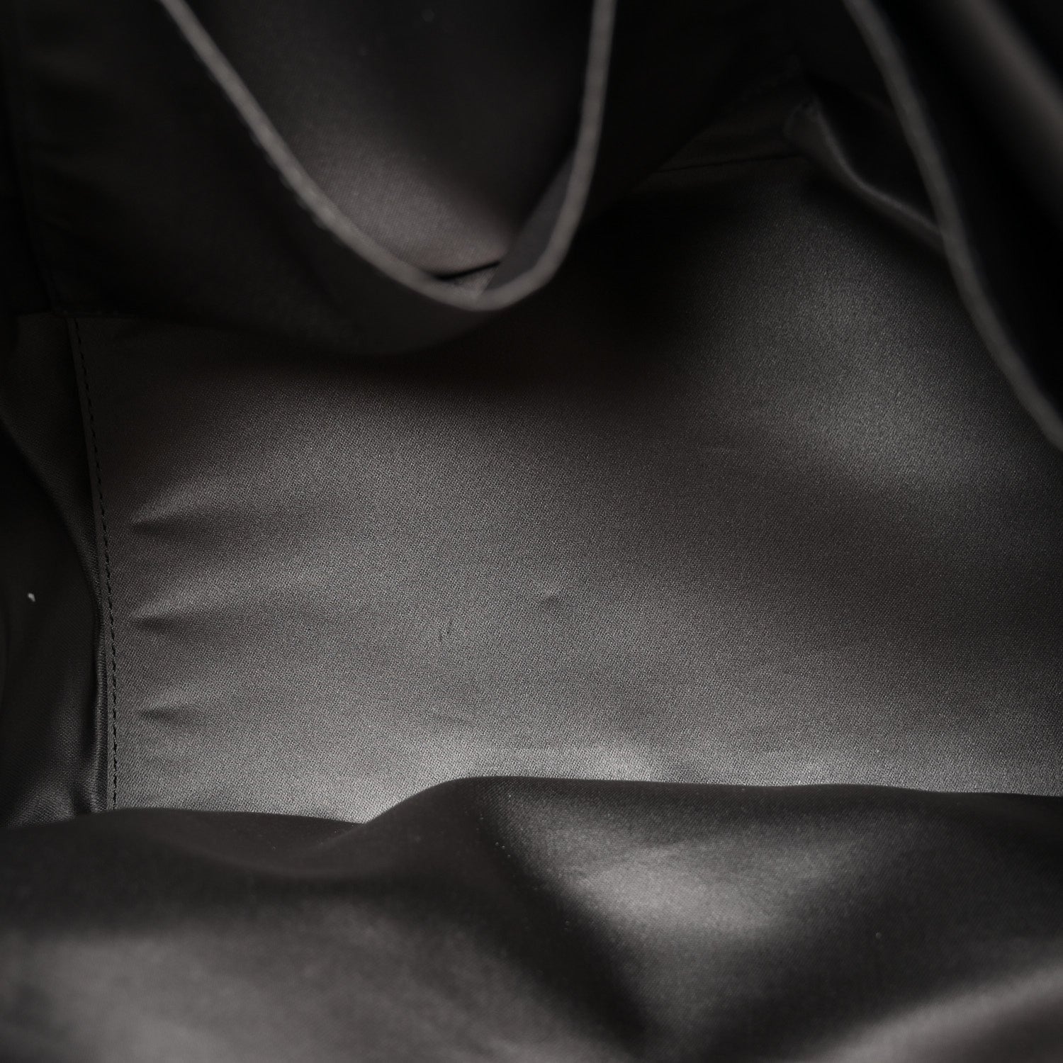 Lambskin Pearl Obsession Flap Black