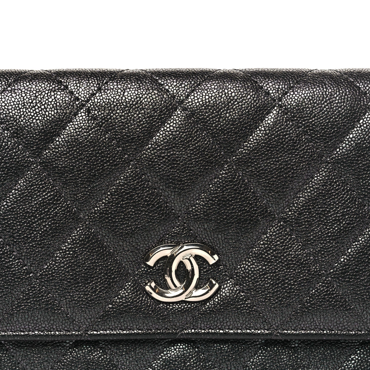 Iridescent Caviar Quilted Classic Pouch Clutch Black