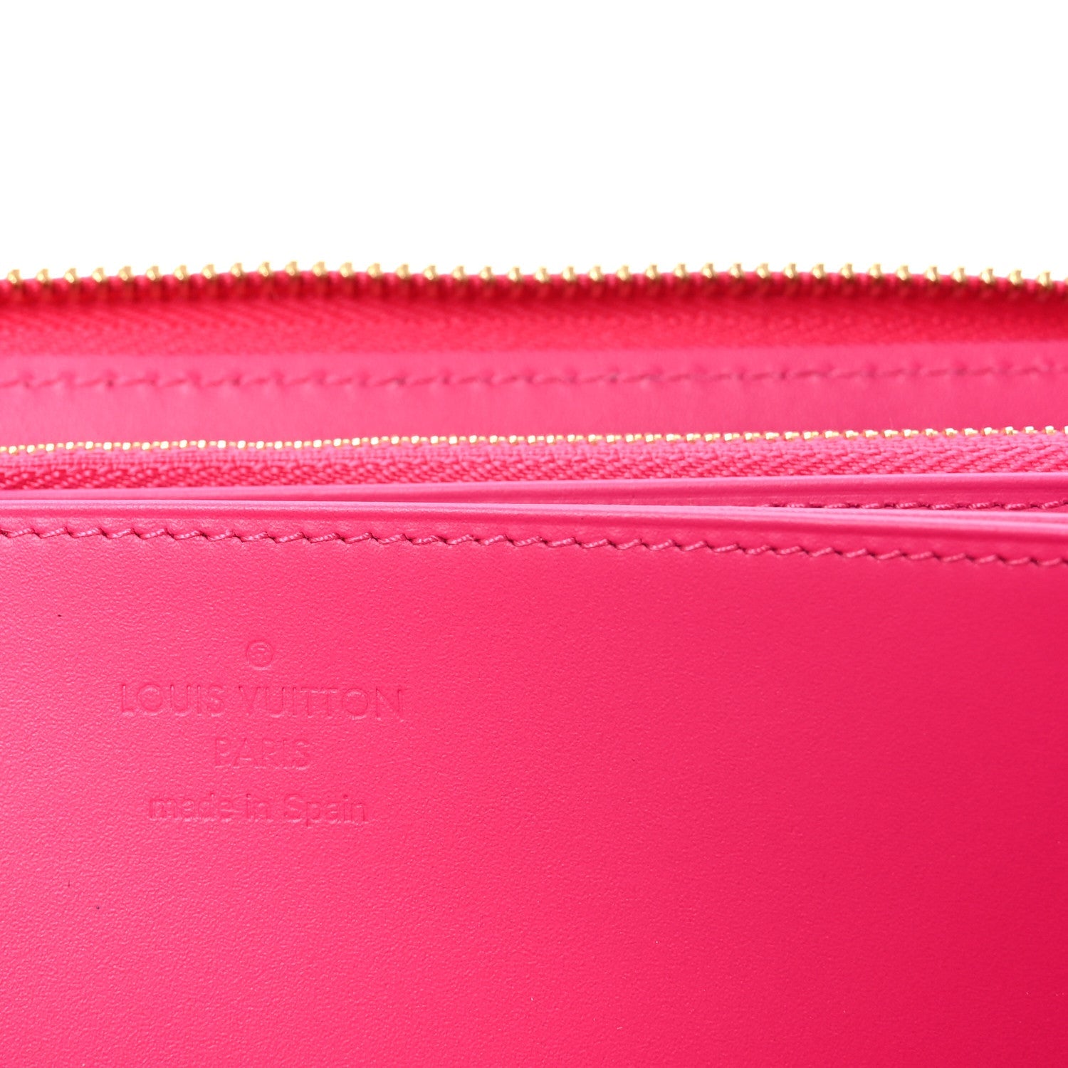 Vernis Valentine Zippy Wallet Fuchsia