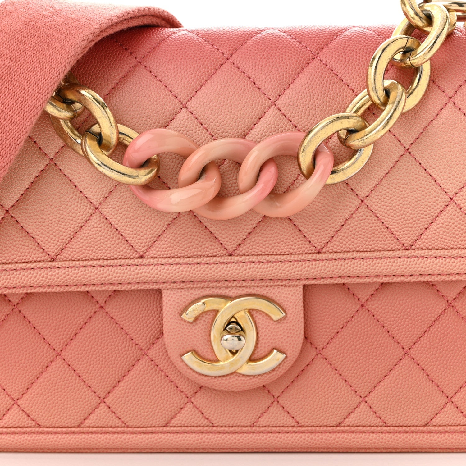 Caviar Quilted Medium Sunset On The Sea Flap Coral
