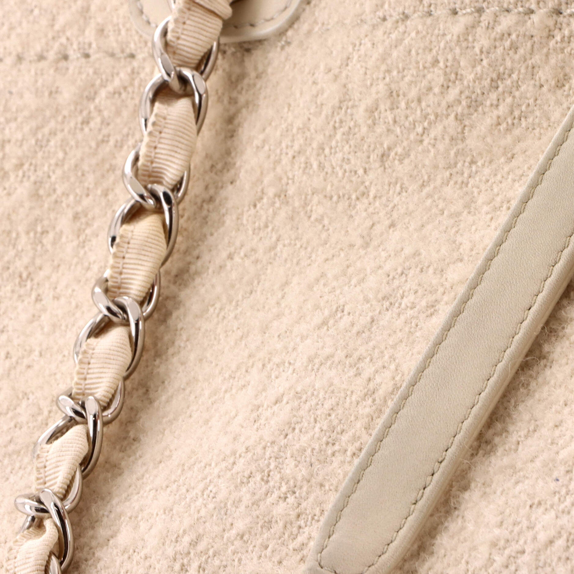 Deauville Tote Mixed Fibers Medium