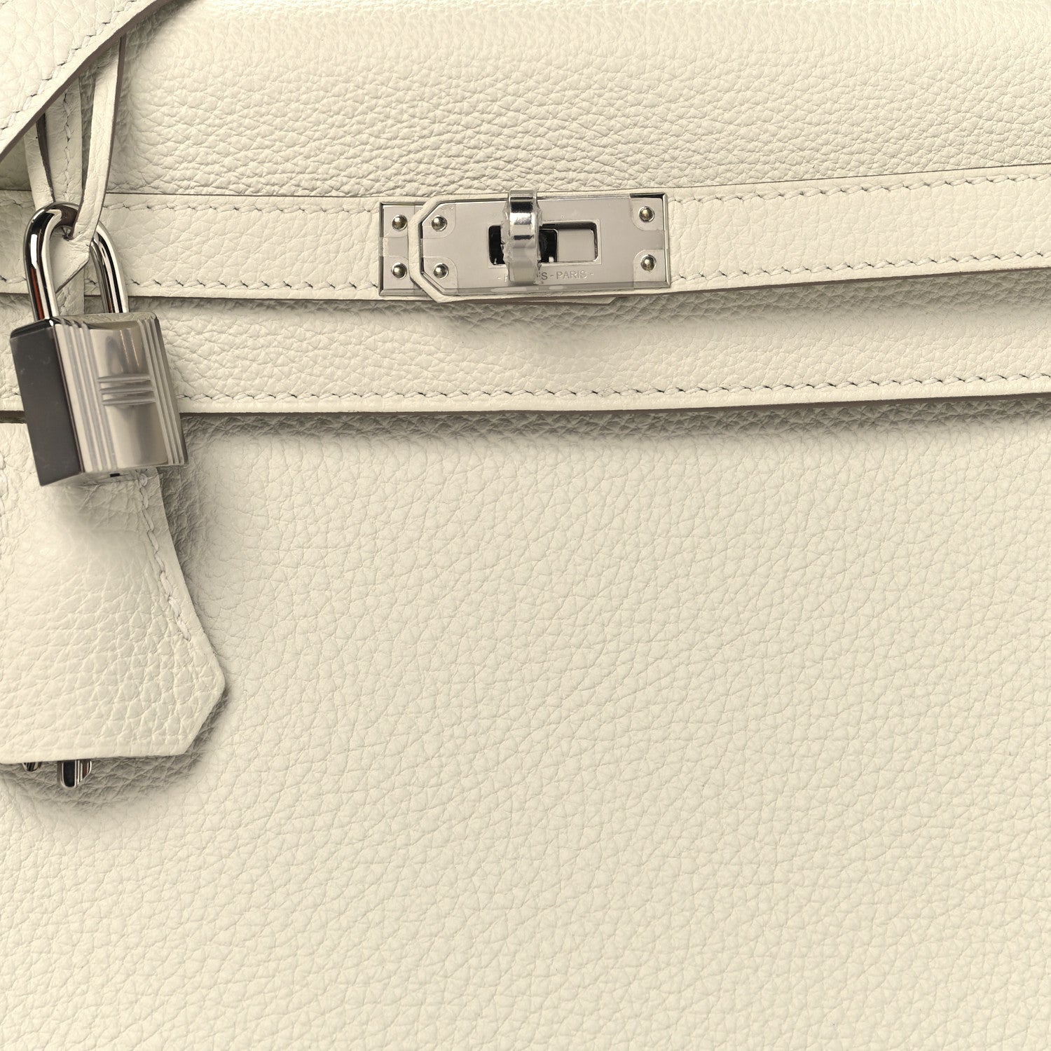 Togo Kelly Retourne 25 Mushroom