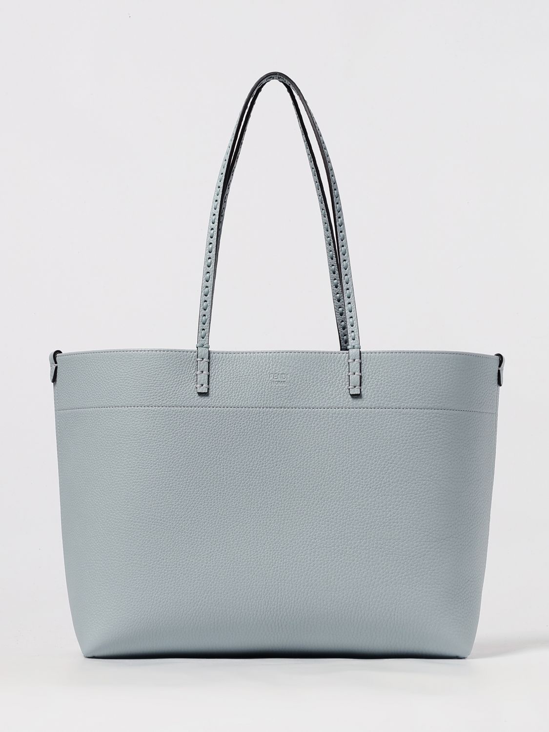 woman's shoulder bag