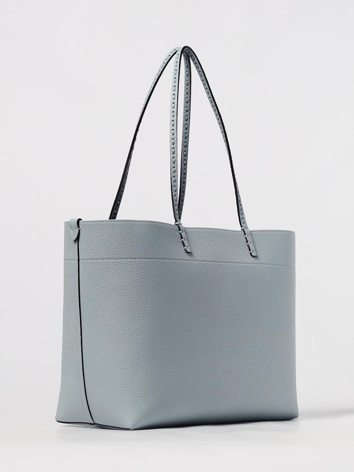 woman's shoulder bag