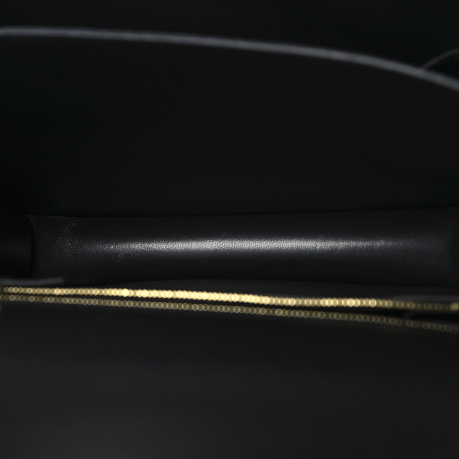 Epsom Horseshoe Constance 24 Black