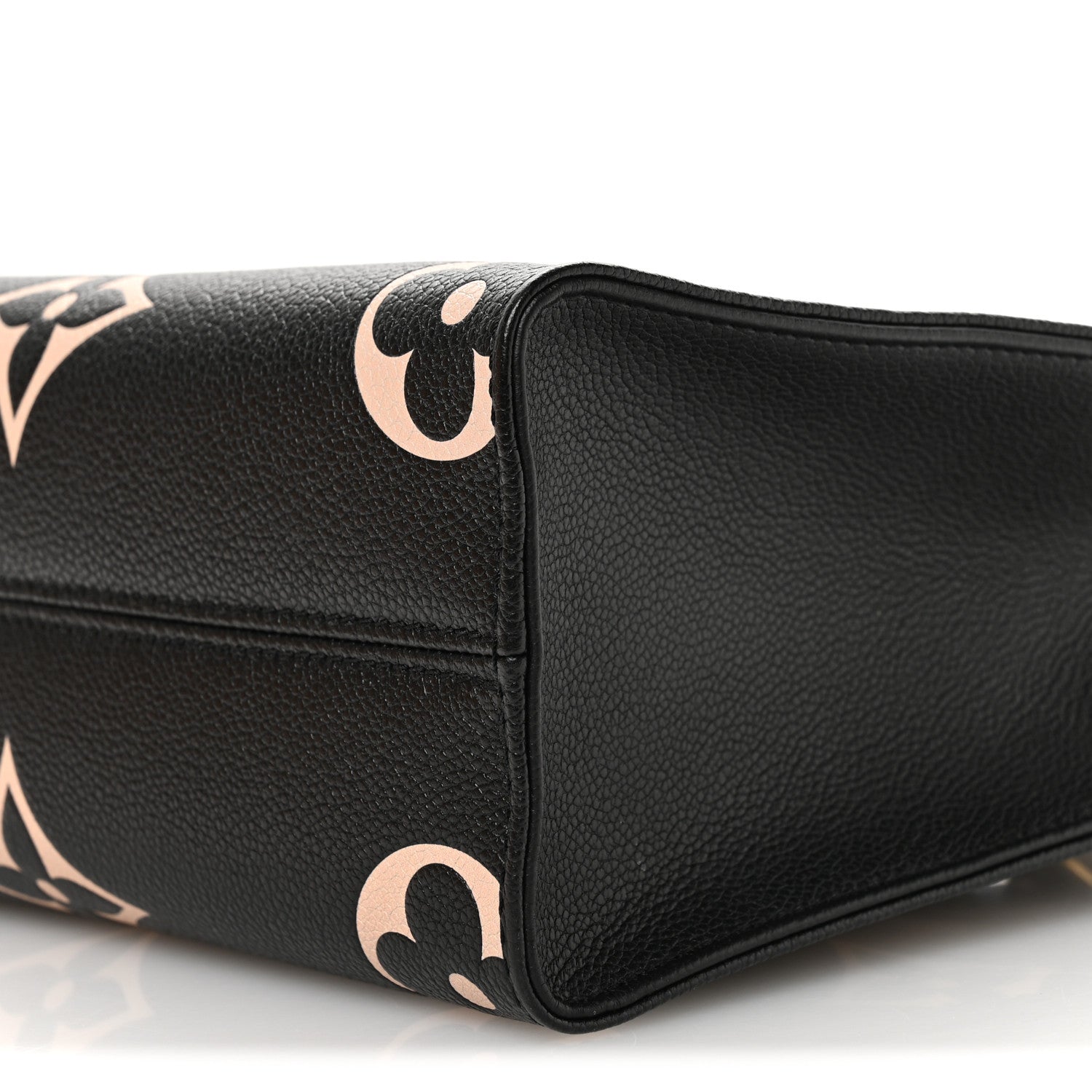 Empreinte Monogram Giant Onthego PM Black Beige