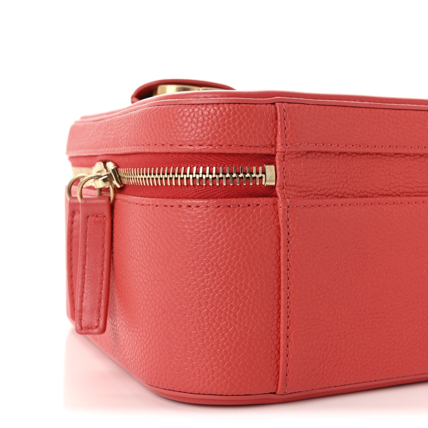 Caviar Quilted Large CC Filigree Vanity Case Coral