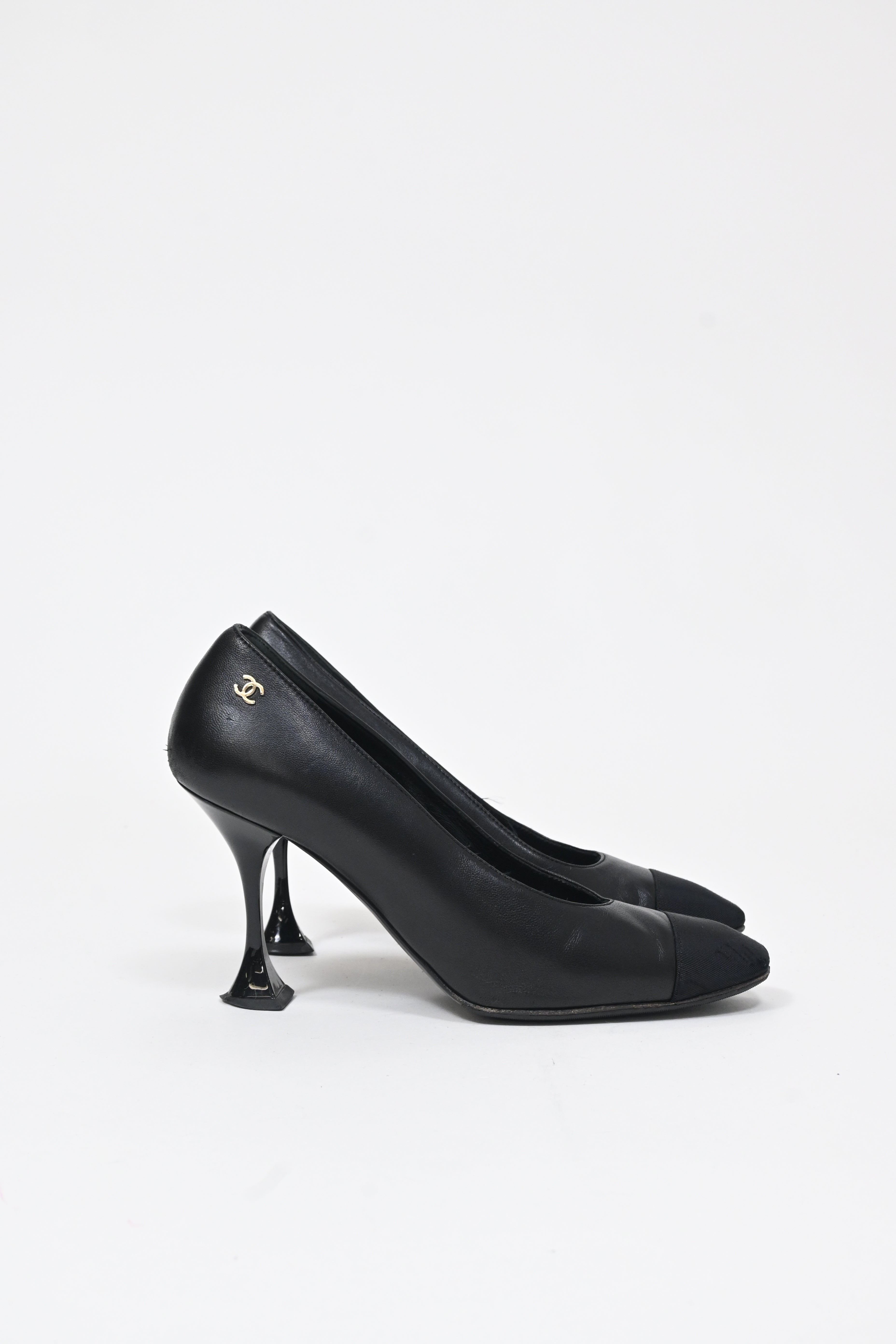 Women's Chanel Interlocking CC Sculptured Heel Pumps in Black Leather