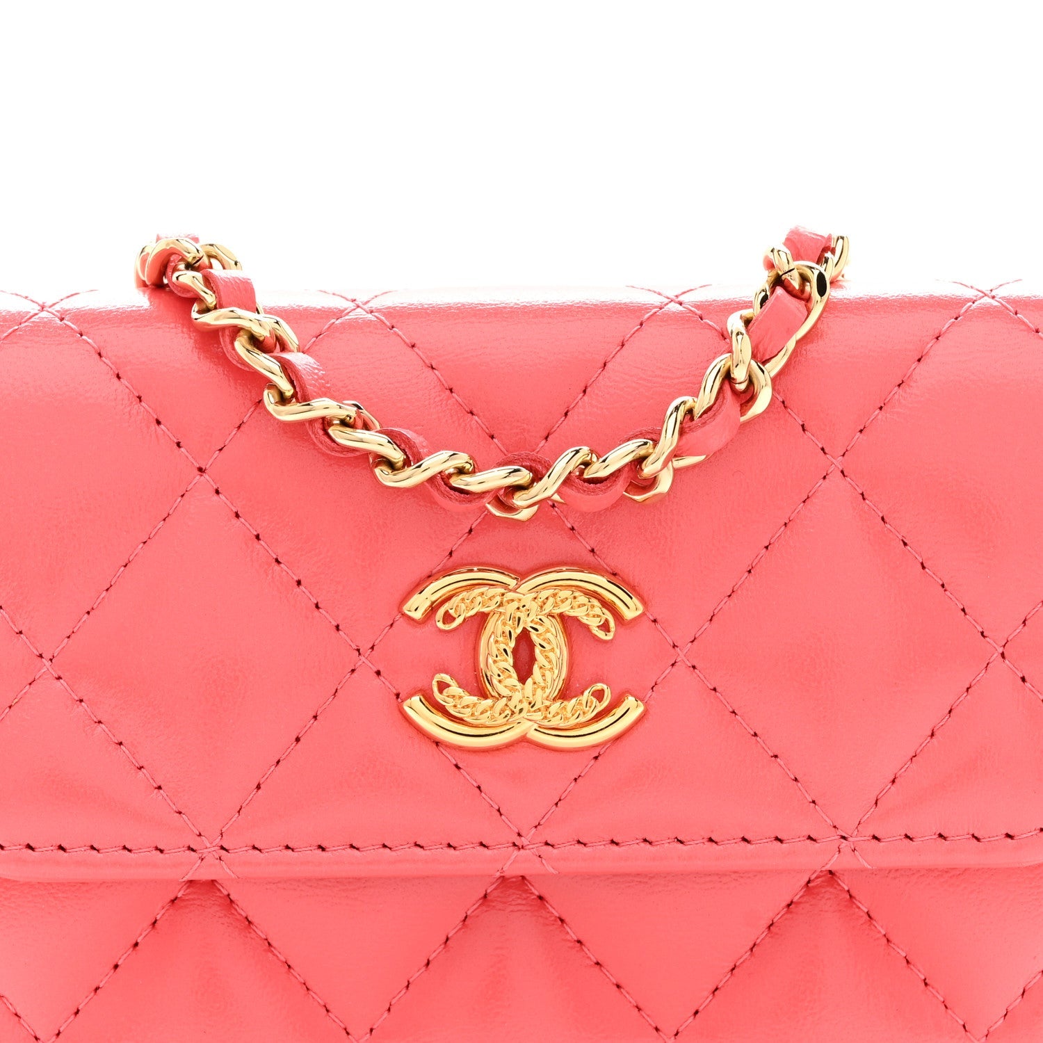 Shiny Lambskin Quilted Card Holder On Chain Pink