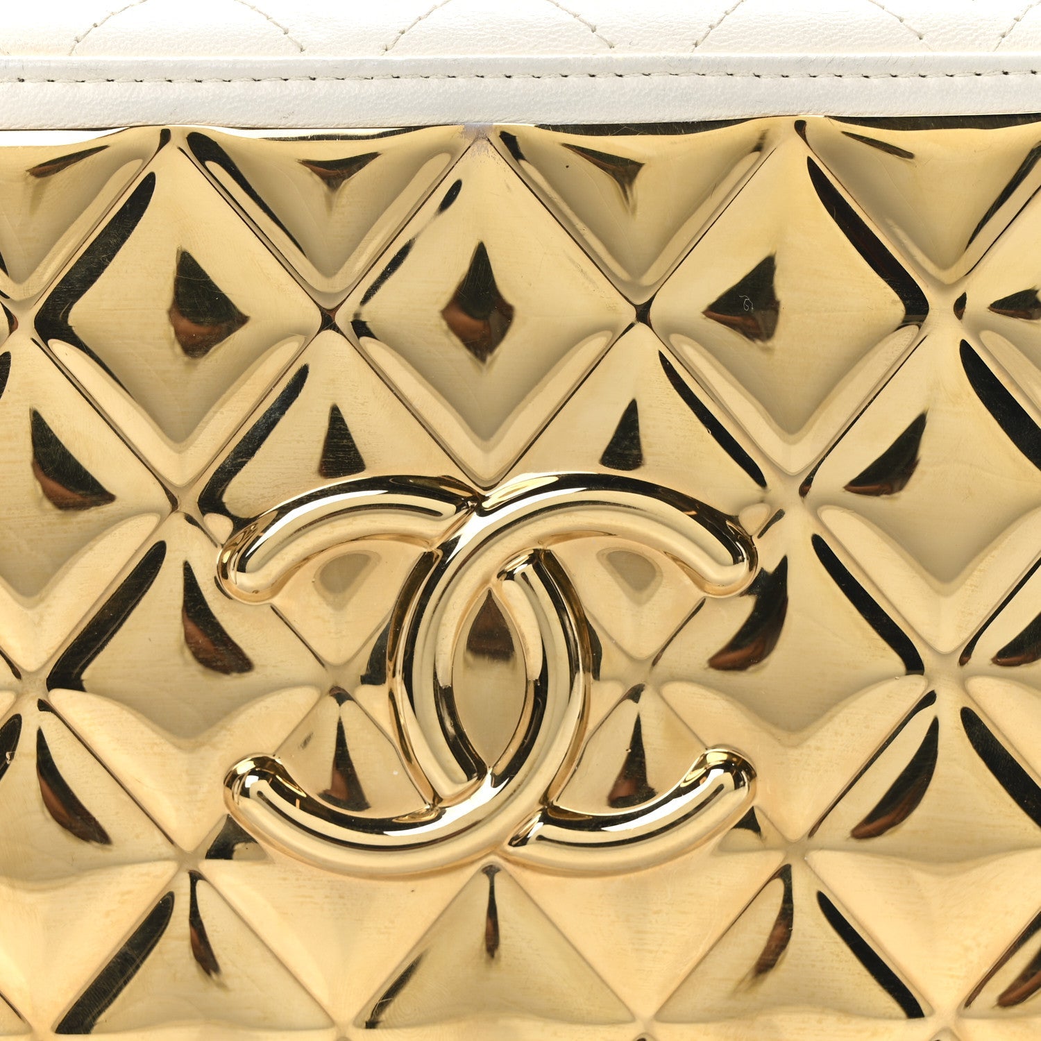Lambskin Quilted Golden Plate Vanity Case White Gold