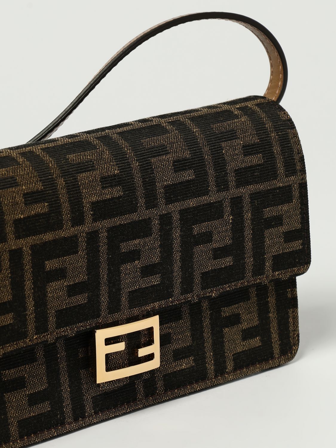 woman's wallet