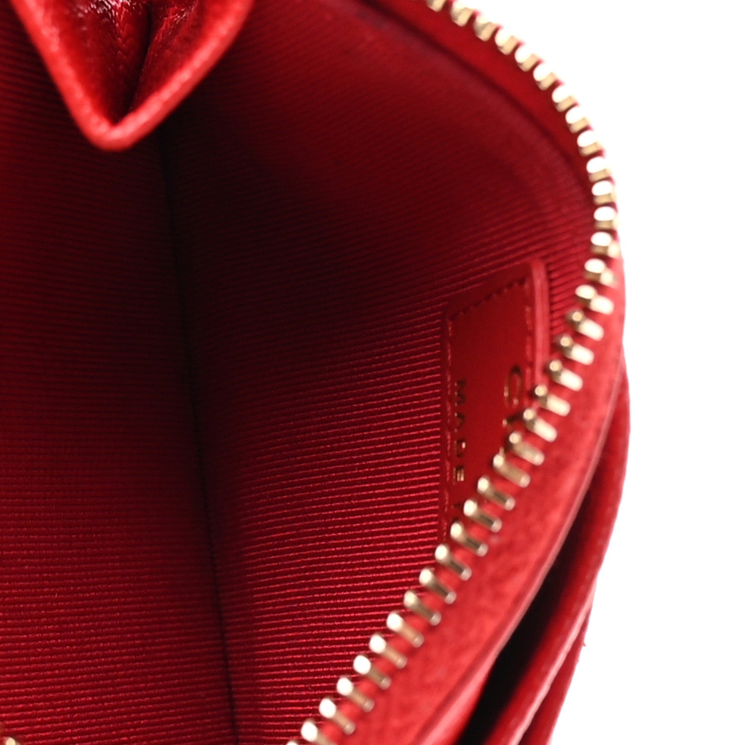 Caviar Quilted CC Zip Card Holder Red