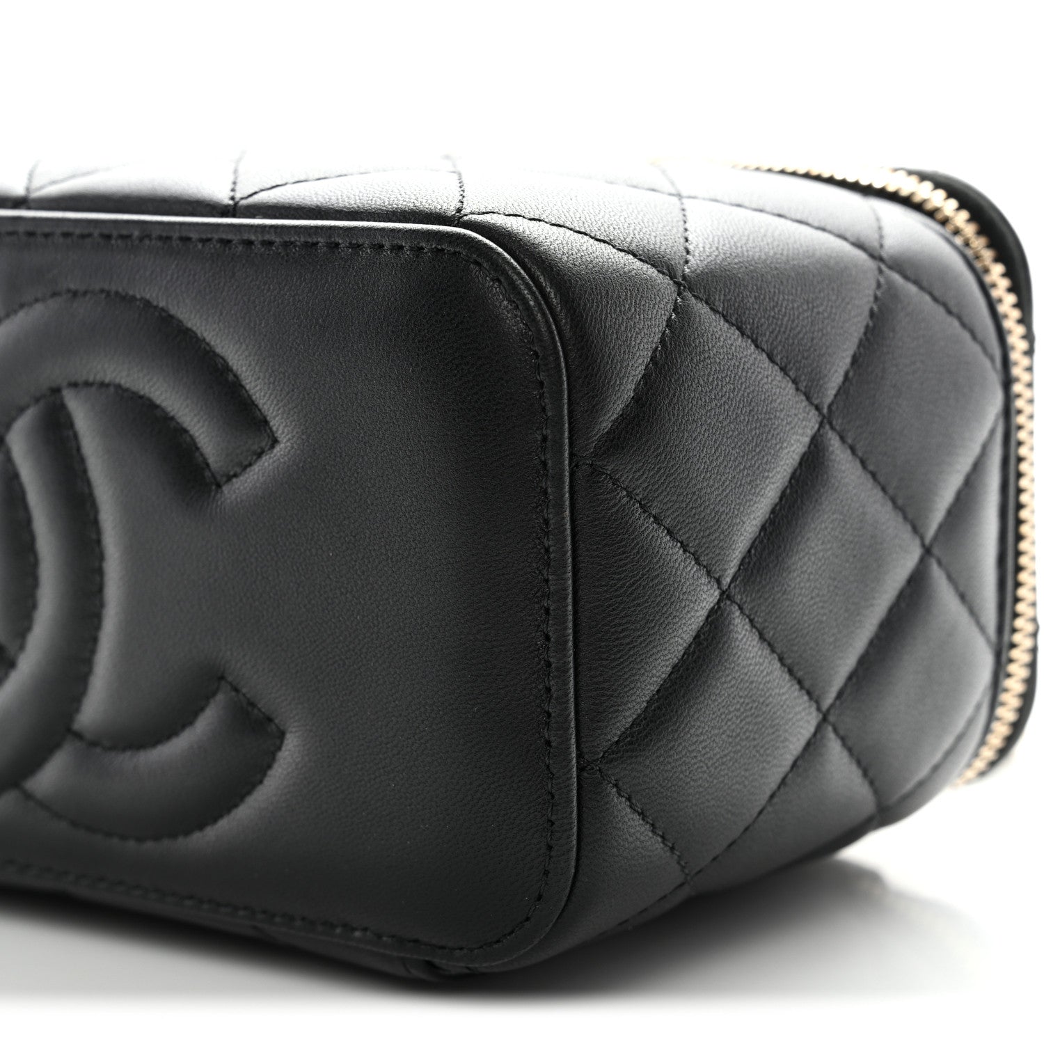 Lambskin Quilted Small Top Handle Vanity Case With Chain Black