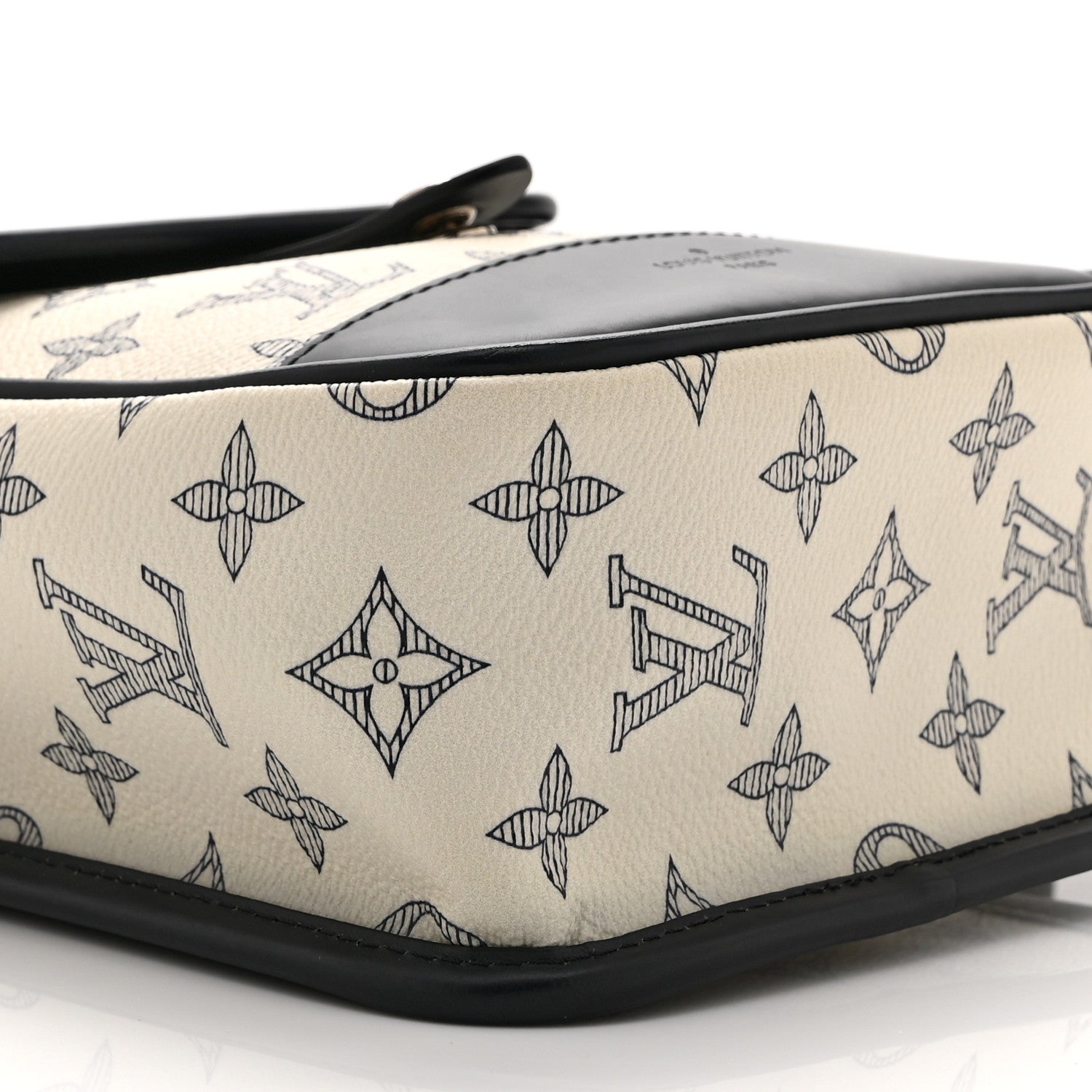 Savane Monogram Zebra Chapman Messenger BB White