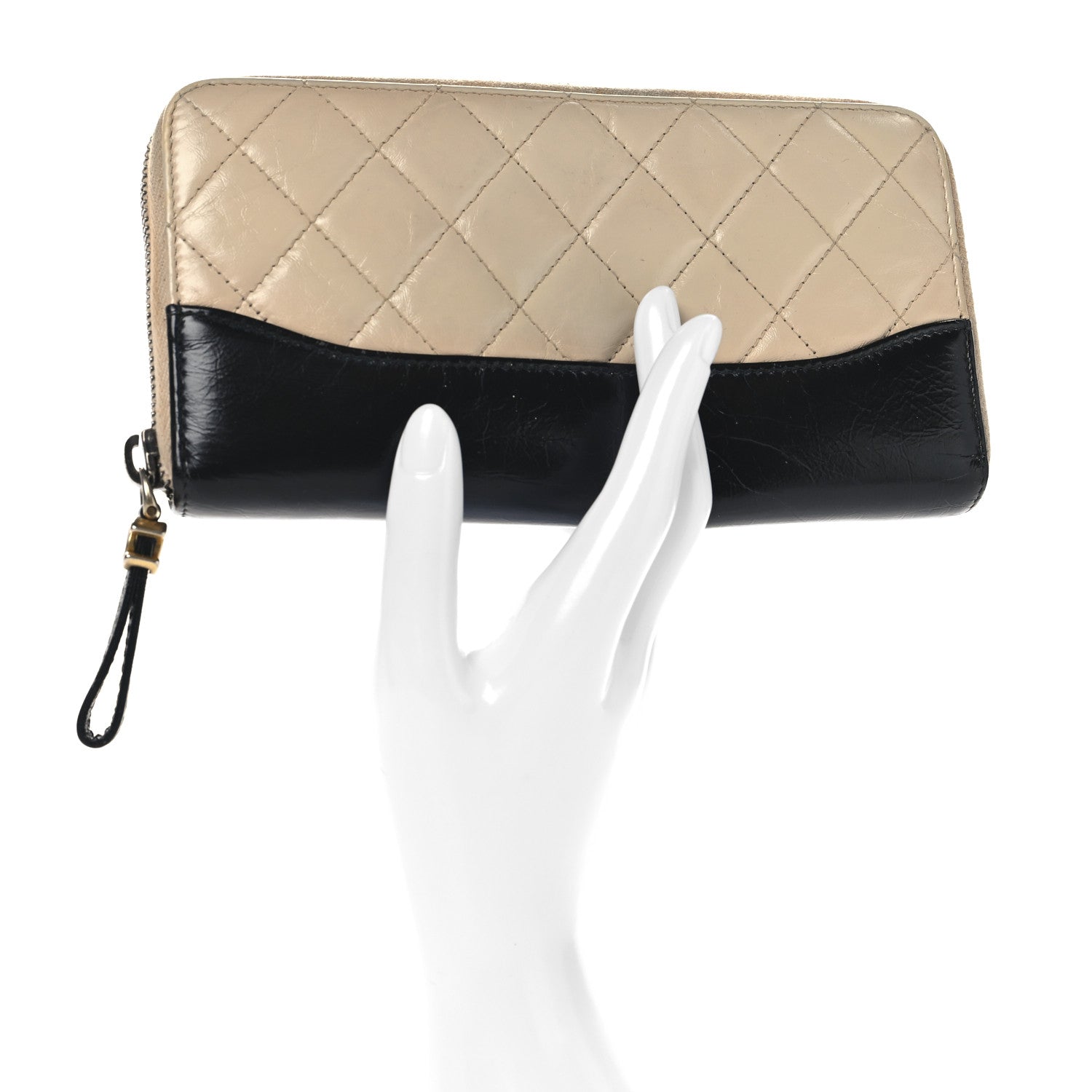 Aged Calfskin Quilted Large Gabrielle Zip Around Wallet Beige Black
