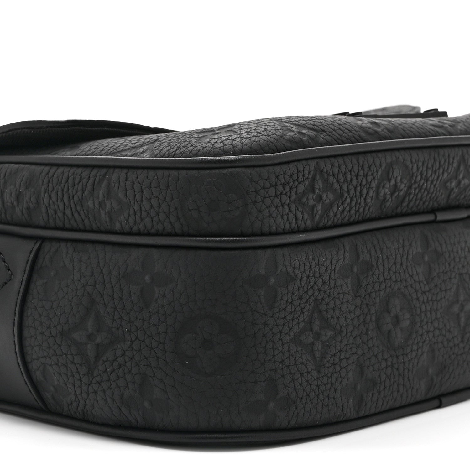 Taurillon Monogram S Lock Messenger Black