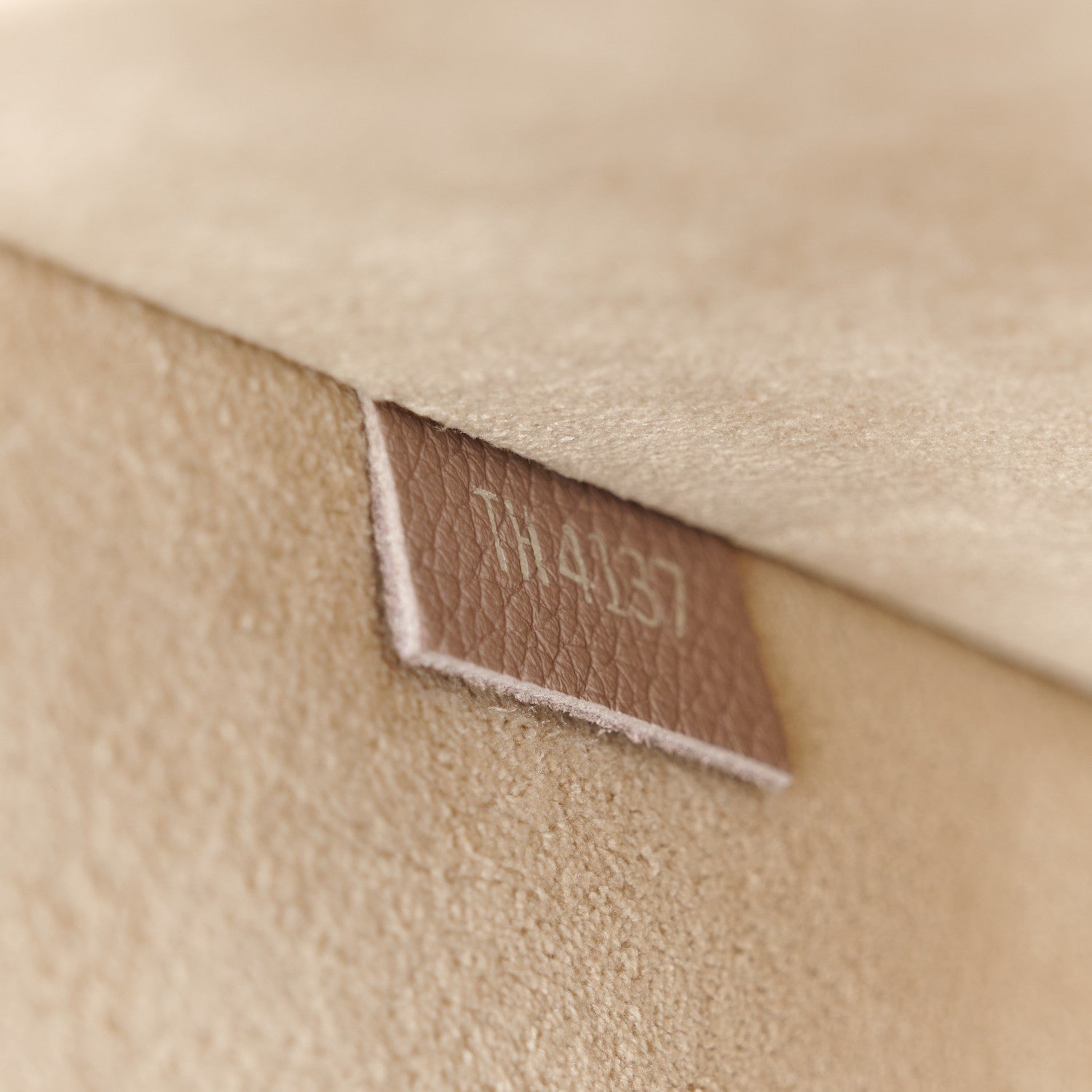 Calfskin Pochette Jour PM Clutch Taupe