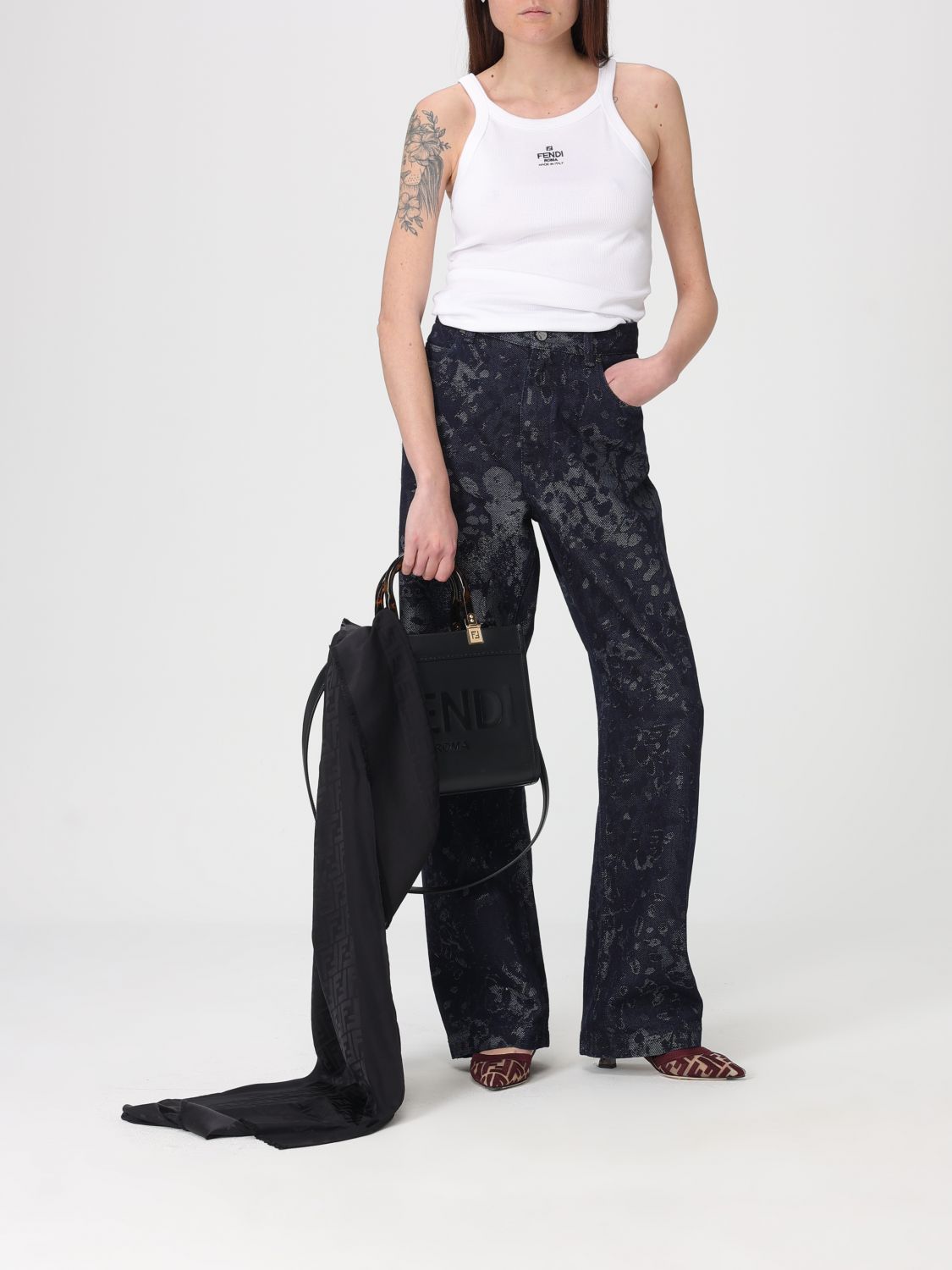 woman's tote bag