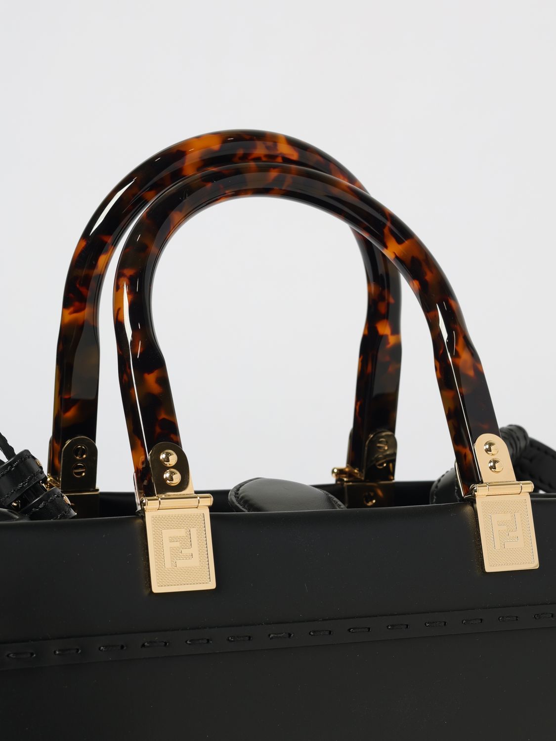 woman's tote bag