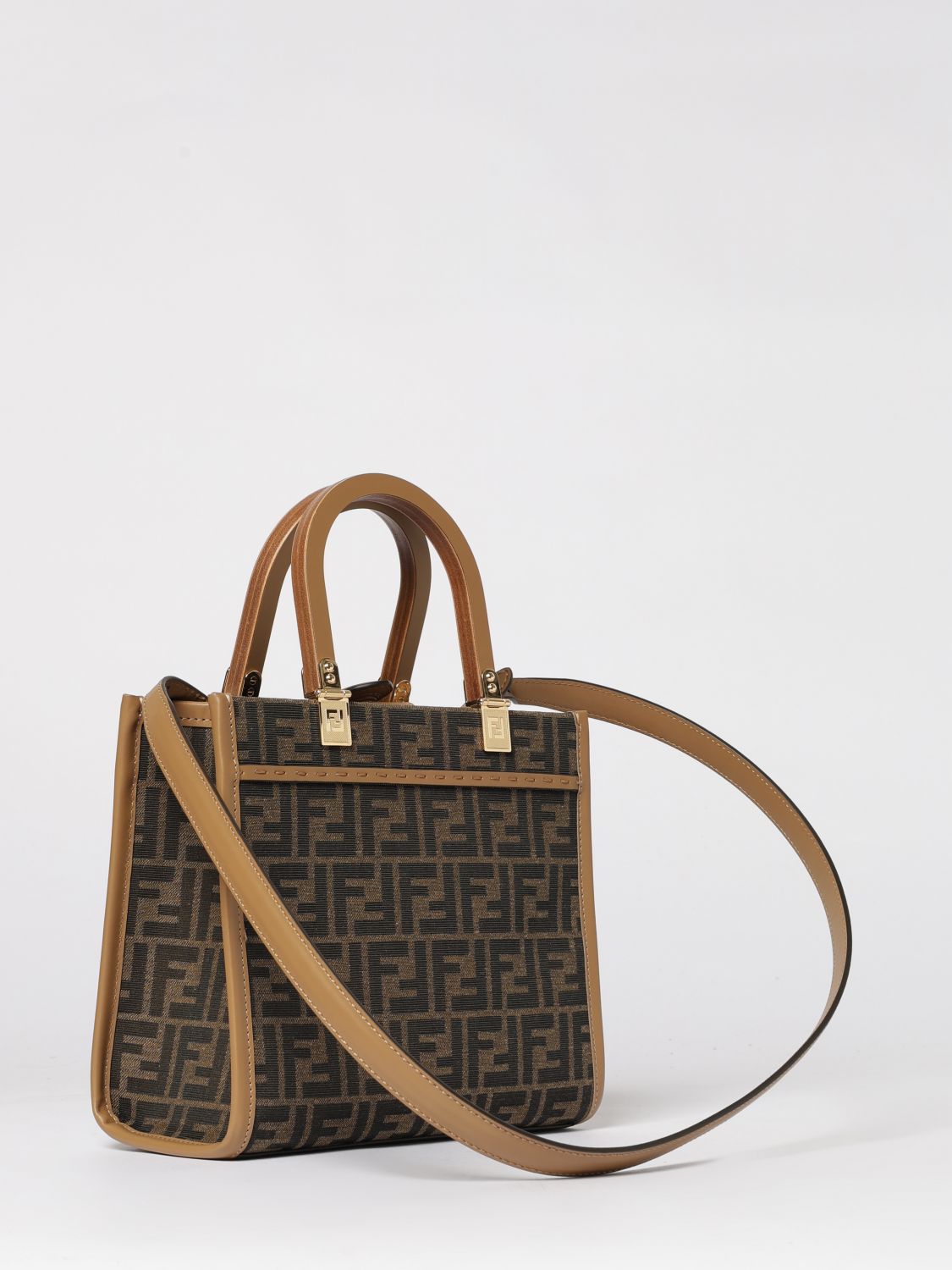woman's tote bag