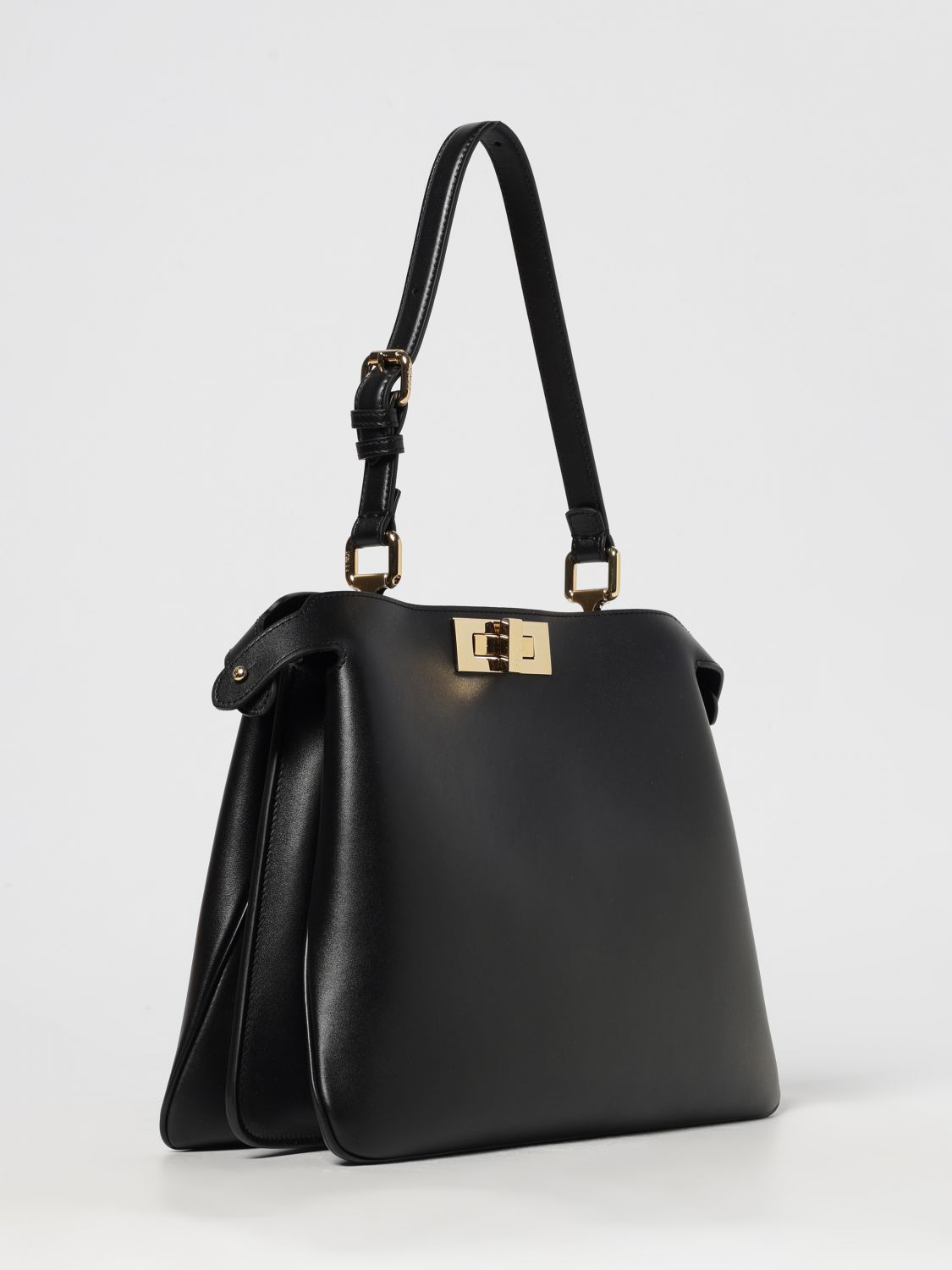 woman's shoulder bag