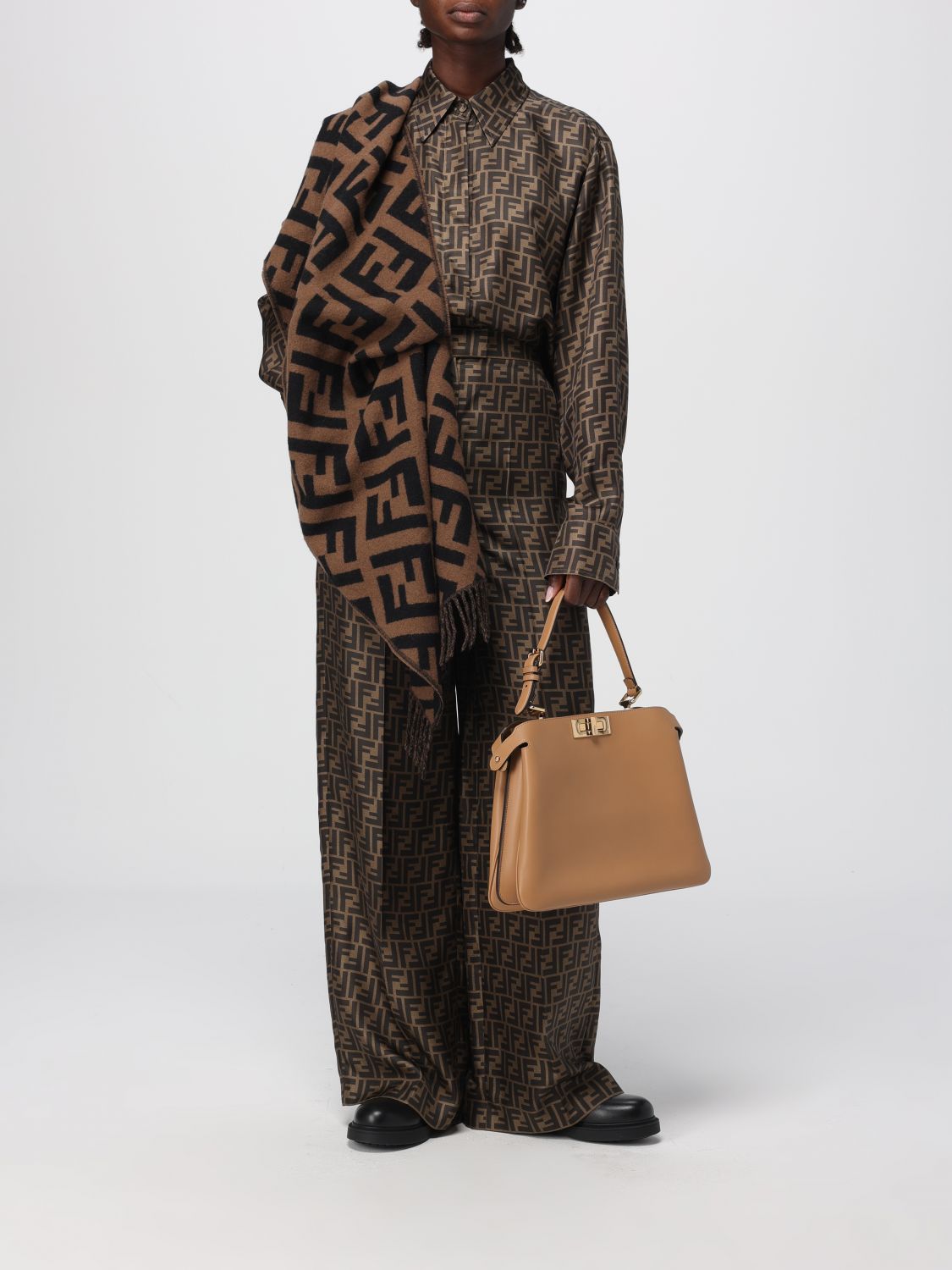 woman's shoulder bag